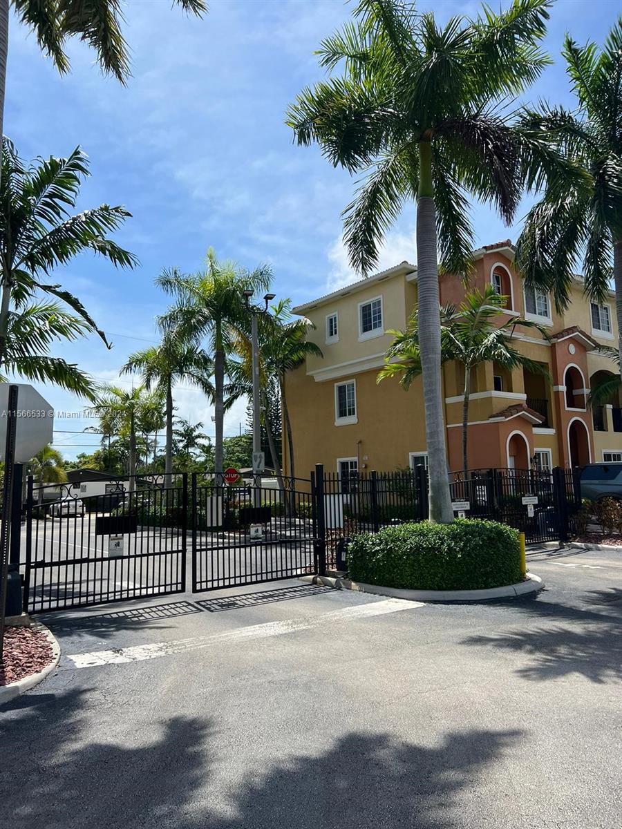111 NW 2nd Ave 6, Hallandale Beach, Florida 33009, 2 Bedrooms Bedrooms, ,2 BathroomsBathrooms,Residential,For Sale,111 NW 2nd Ave 6,A11566533