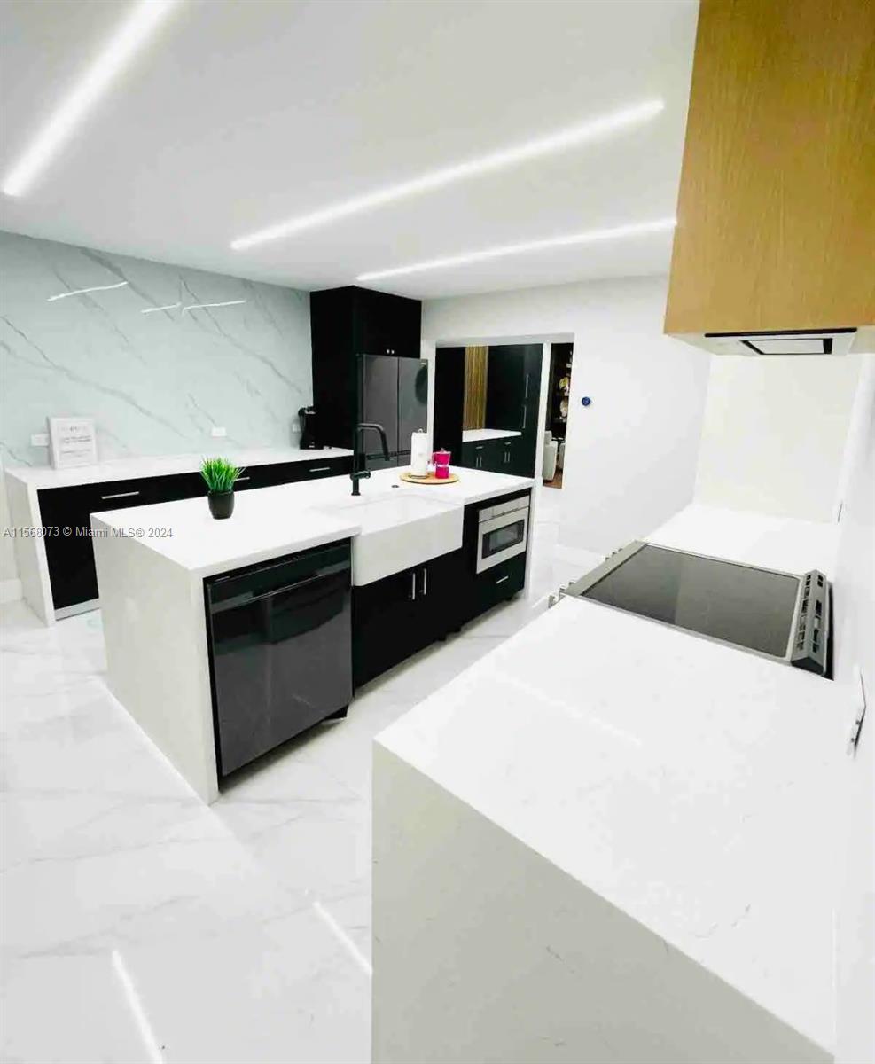 2612 SW 12th St FRONT, Miami, Florida 33135, 4 Bedrooms Bedrooms, ,3 BathroomsBathrooms,Residentiallease,For Rent,2612 SW 12th St FRONT,A11568073