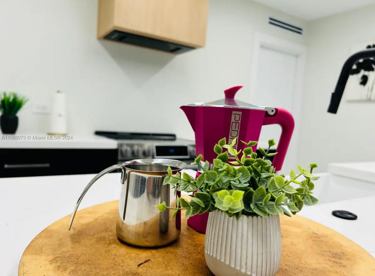 2612 SW 12th St FRONT, Miami, Florida 33135, 4 Bedrooms Bedrooms, ,3 BathroomsBathrooms,Residentiallease,For Rent,2612 SW 12th St FRONT,A11568073