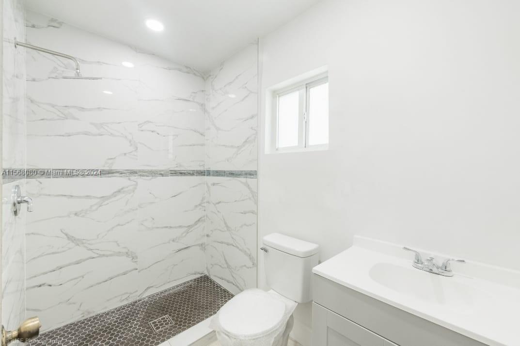 24 NW 86th St, El Portal, Florida 33150, 4 Bedrooms Bedrooms, ,2 BathroomsBathrooms,Residentiallease,For Rent,24 NW 86th St,A11568080