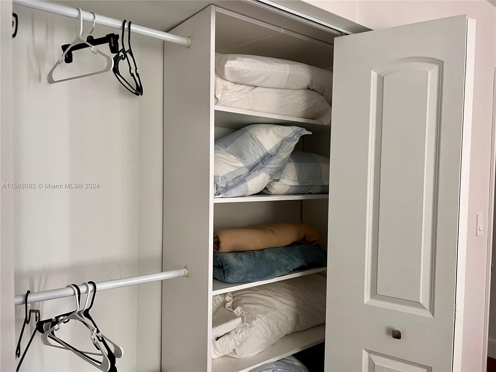 3600 Mystic Pointe Dr 1506, Aventura, Florida 33180, 2 Bedrooms Bedrooms, ,2 BathroomsBathrooms,Residentiallease,For Rent,3600 Mystic Pointe Dr 1506,A11568082