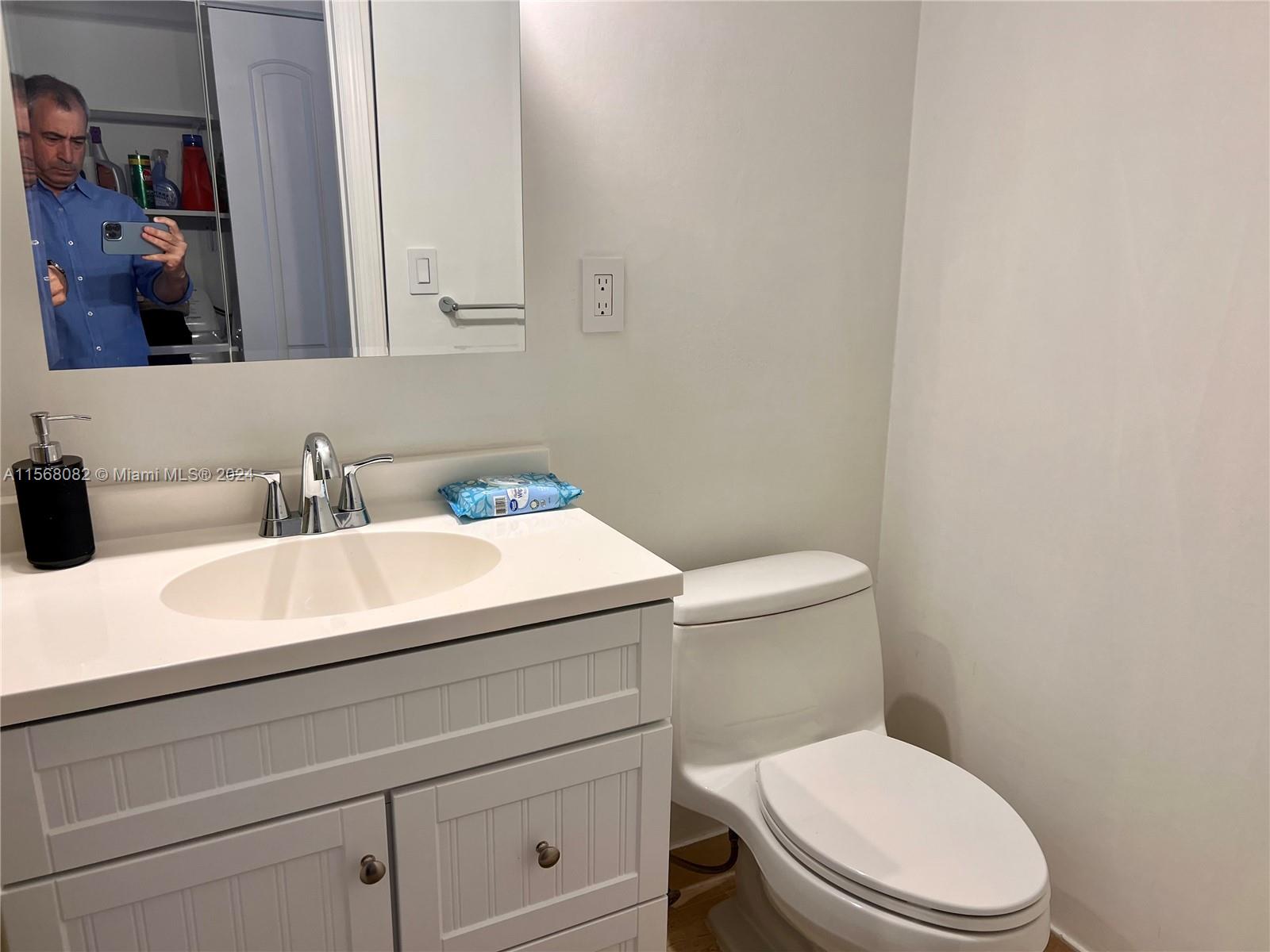 3600 Mystic Pointe Dr 1506, Aventura, Florida 33180, 2 Bedrooms Bedrooms, ,2 BathroomsBathrooms,Residentiallease,For Rent,3600 Mystic Pointe Dr 1506,A11568082