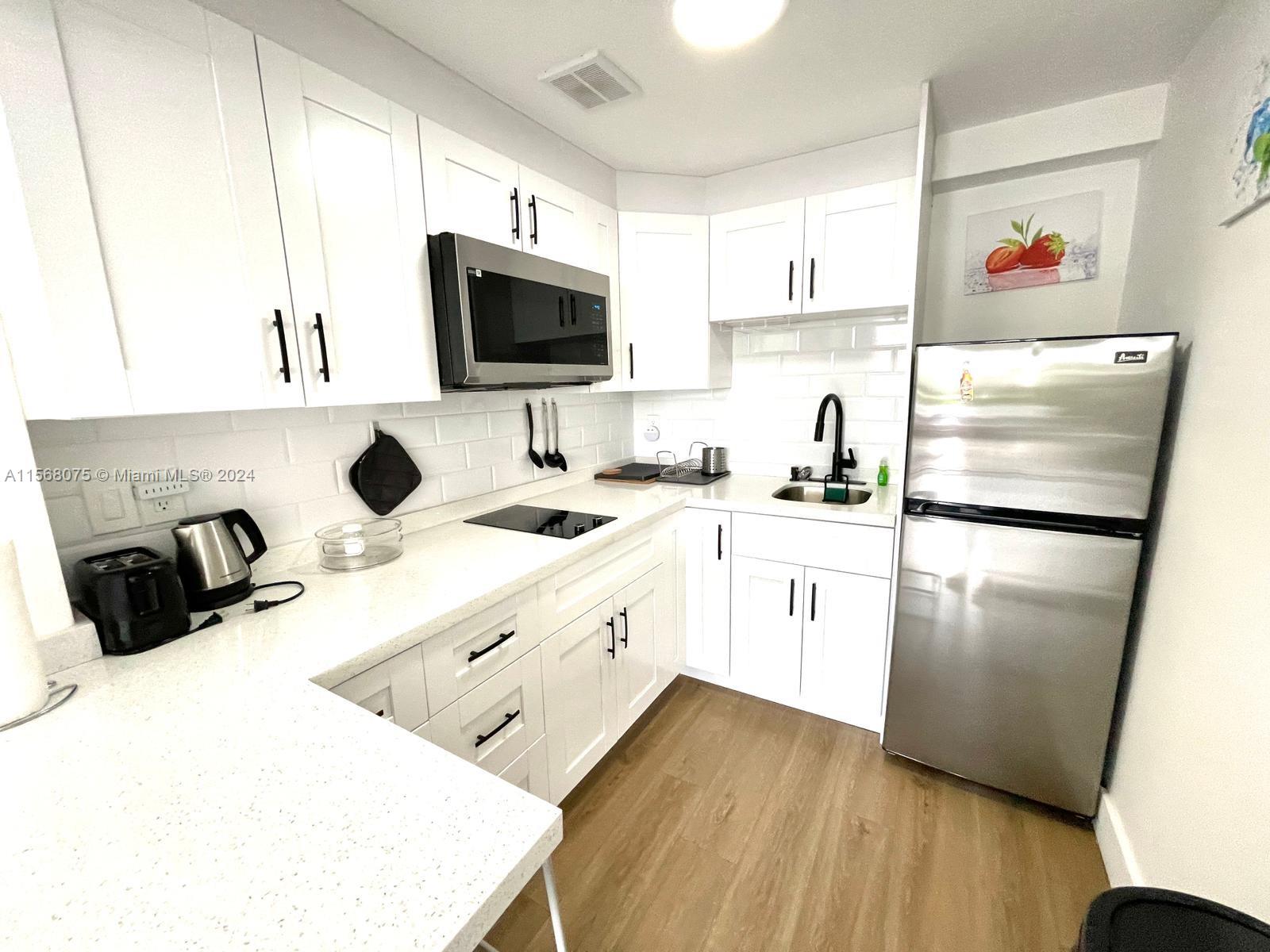 26 Diplomat Pkwy 2214, Hallandale Beach, Florida 33009, 1 Bedroom Bedrooms, ,1 BathroomBathrooms,Residentiallease,For Rent,26 Diplomat Pkwy 2214,A11568075