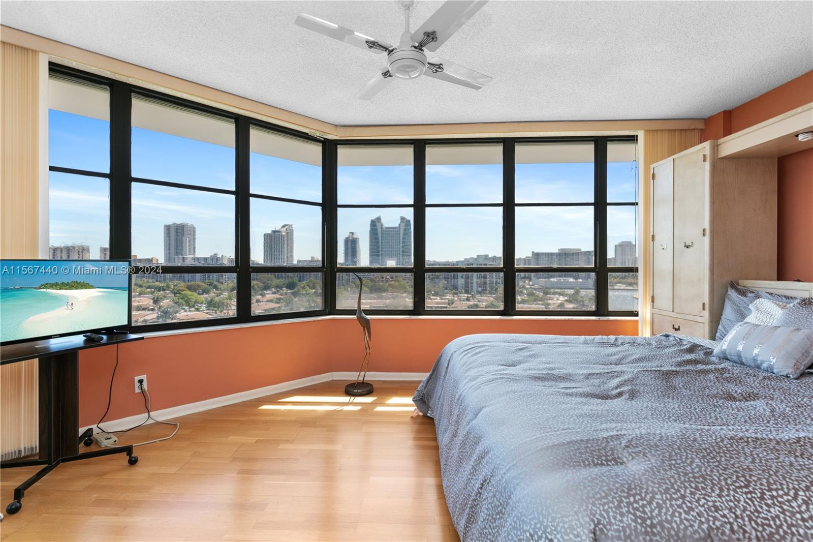 500 Three Islands Blvd 627, Hallandale Beach, Florida 33009, 2 Bedrooms Bedrooms, ,2 BathroomsBathrooms,Residentiallease,For Rent,500 Three Islands Blvd 627,A11567440