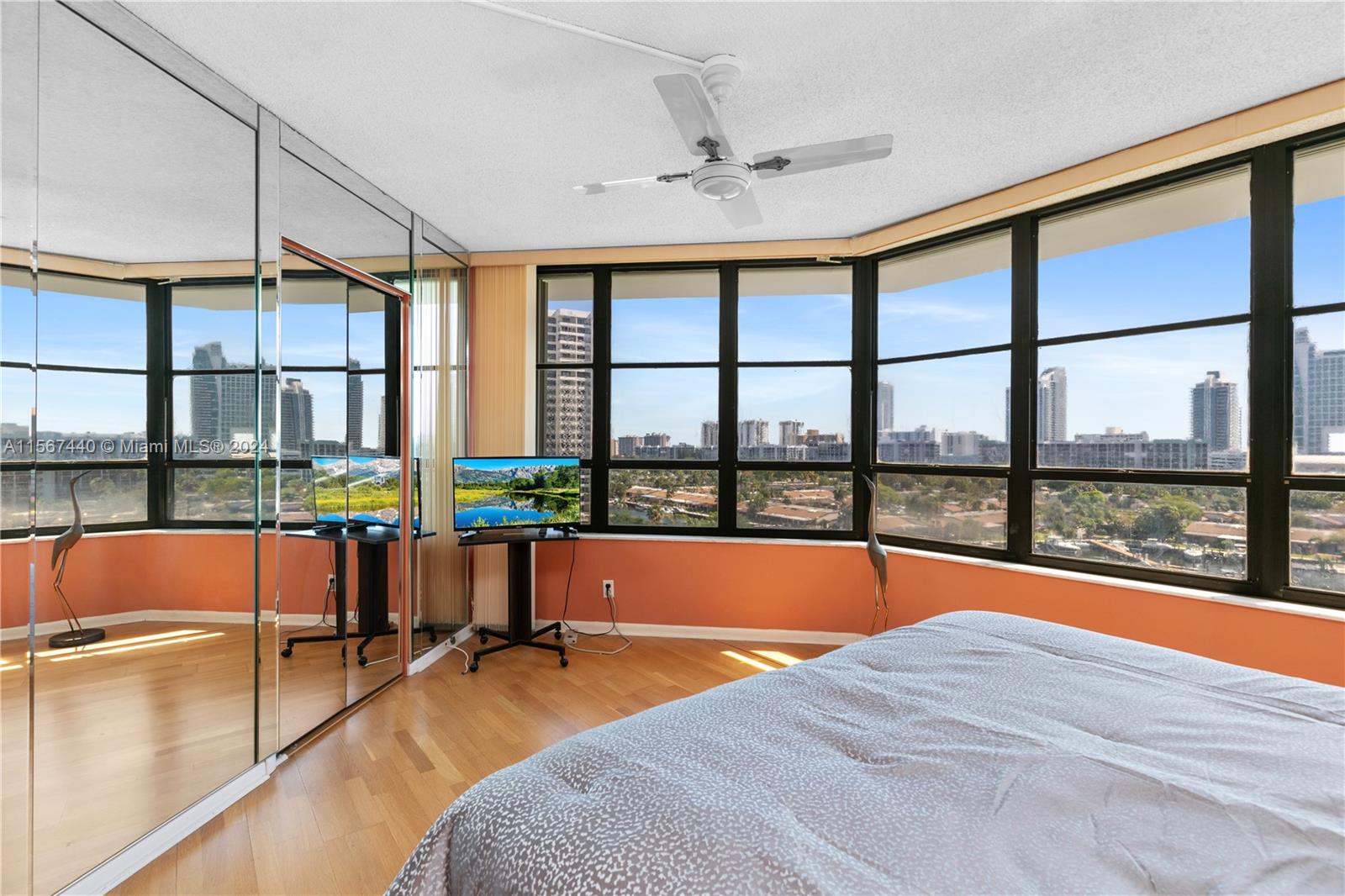 500 Three Islands Blvd 627, Hallandale Beach, Florida 33009, 2 Bedrooms Bedrooms, ,2 BathroomsBathrooms,Residentiallease,For Rent,500 Three Islands Blvd 627,A11567440