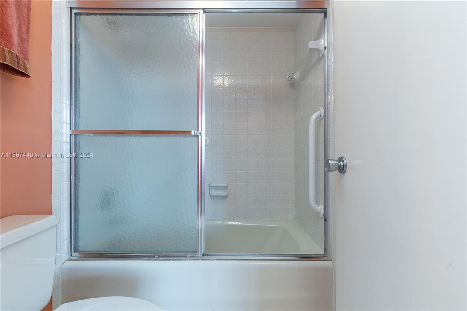 500 Three Islands Blvd 627, Hallandale Beach, Florida 33009, 2 Bedrooms Bedrooms, ,2 BathroomsBathrooms,Residentiallease,For Rent,500 Three Islands Blvd 627,A11567440