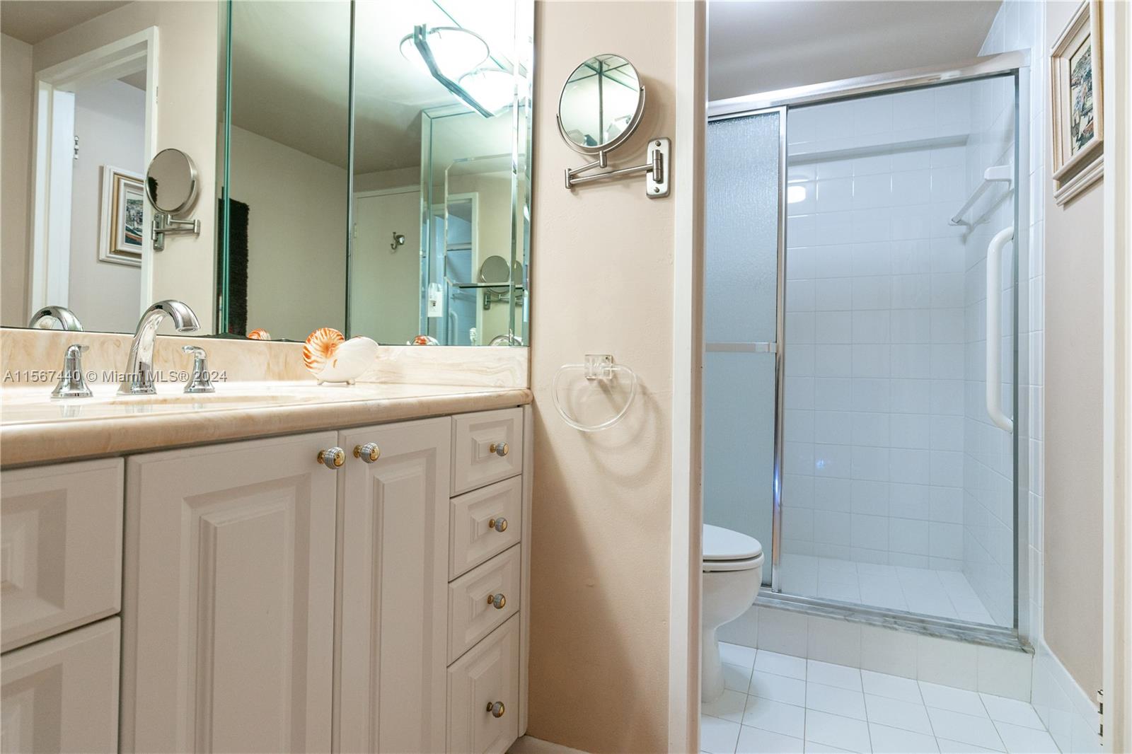 500 Three Islands Blvd 627, Hallandale Beach, Florida 33009, 2 Bedrooms Bedrooms, ,2 BathroomsBathrooms,Residentiallease,For Rent,500 Three Islands Blvd 627,A11567440