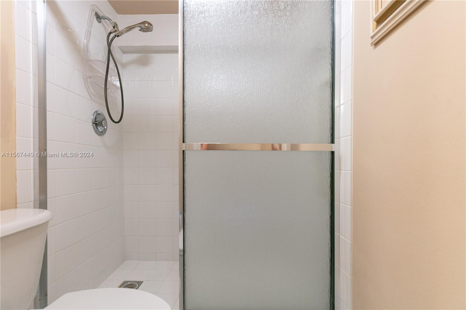 500 Three Islands Blvd 627, Hallandale Beach, Florida 33009, 2 Bedrooms Bedrooms, ,2 BathroomsBathrooms,Residentiallease,For Rent,500 Three Islands Blvd 627,A11567440