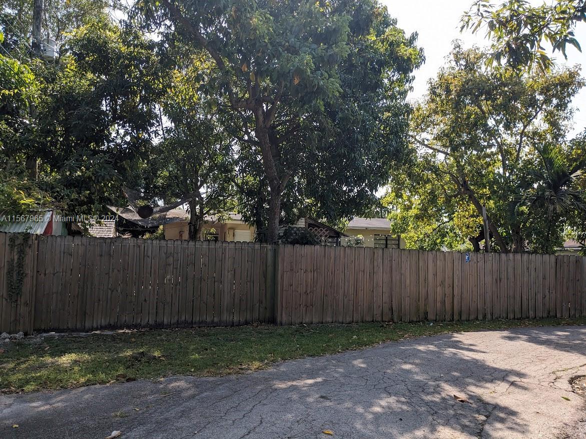 9010 NW 3rd Ave, El Portal, Florida 33150, 3 Bedrooms Bedrooms, ,2 BathroomsBathrooms,Residential,For Sale,9010 NW 3rd Ave,A11567965