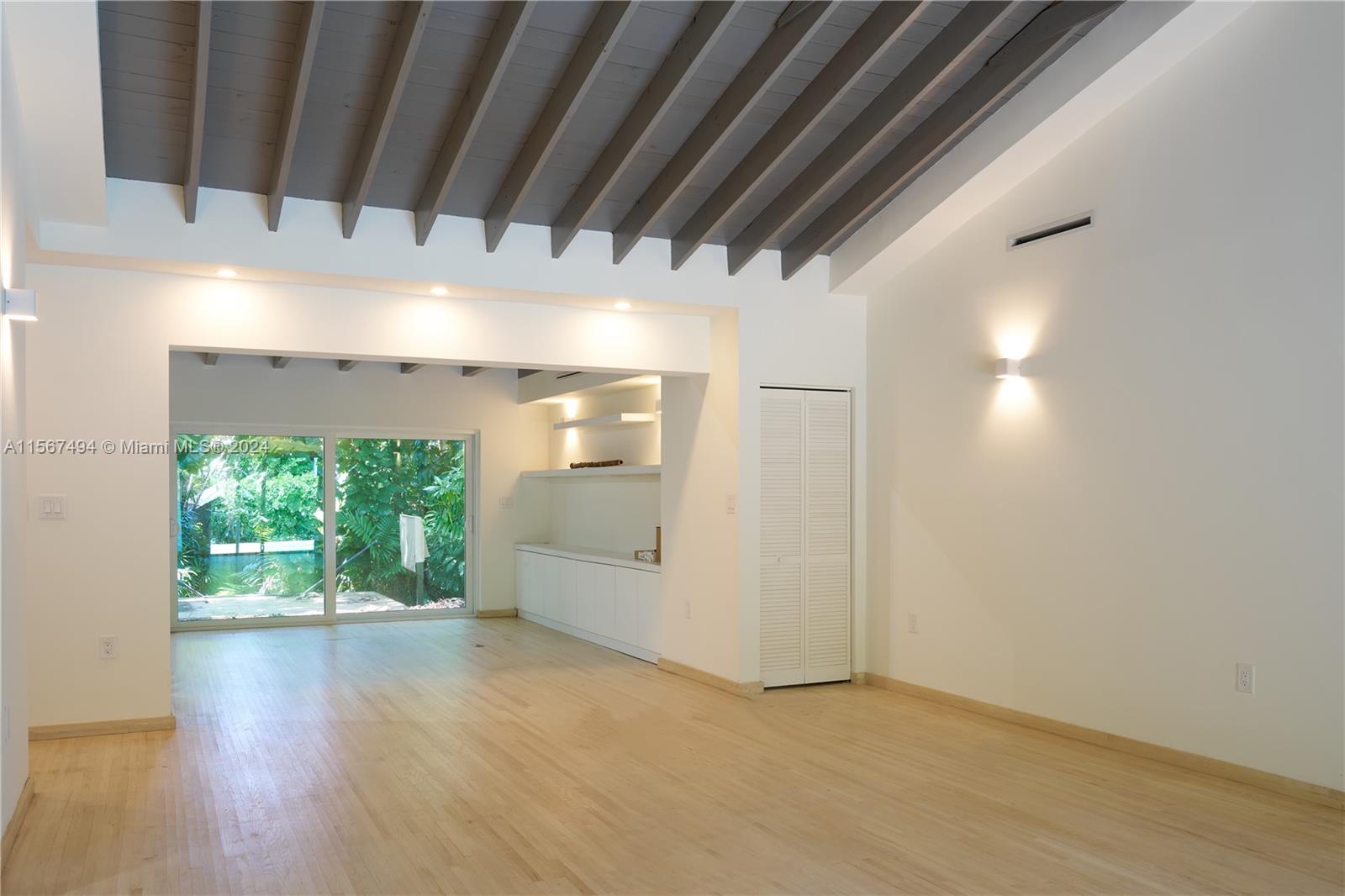 2221 Tigertail Ave, Miami, Florida 33133, 2 Bedrooms Bedrooms, ,2 BathroomsBathrooms,Residentiallease,For Rent,2221 Tigertail Ave,A11567494