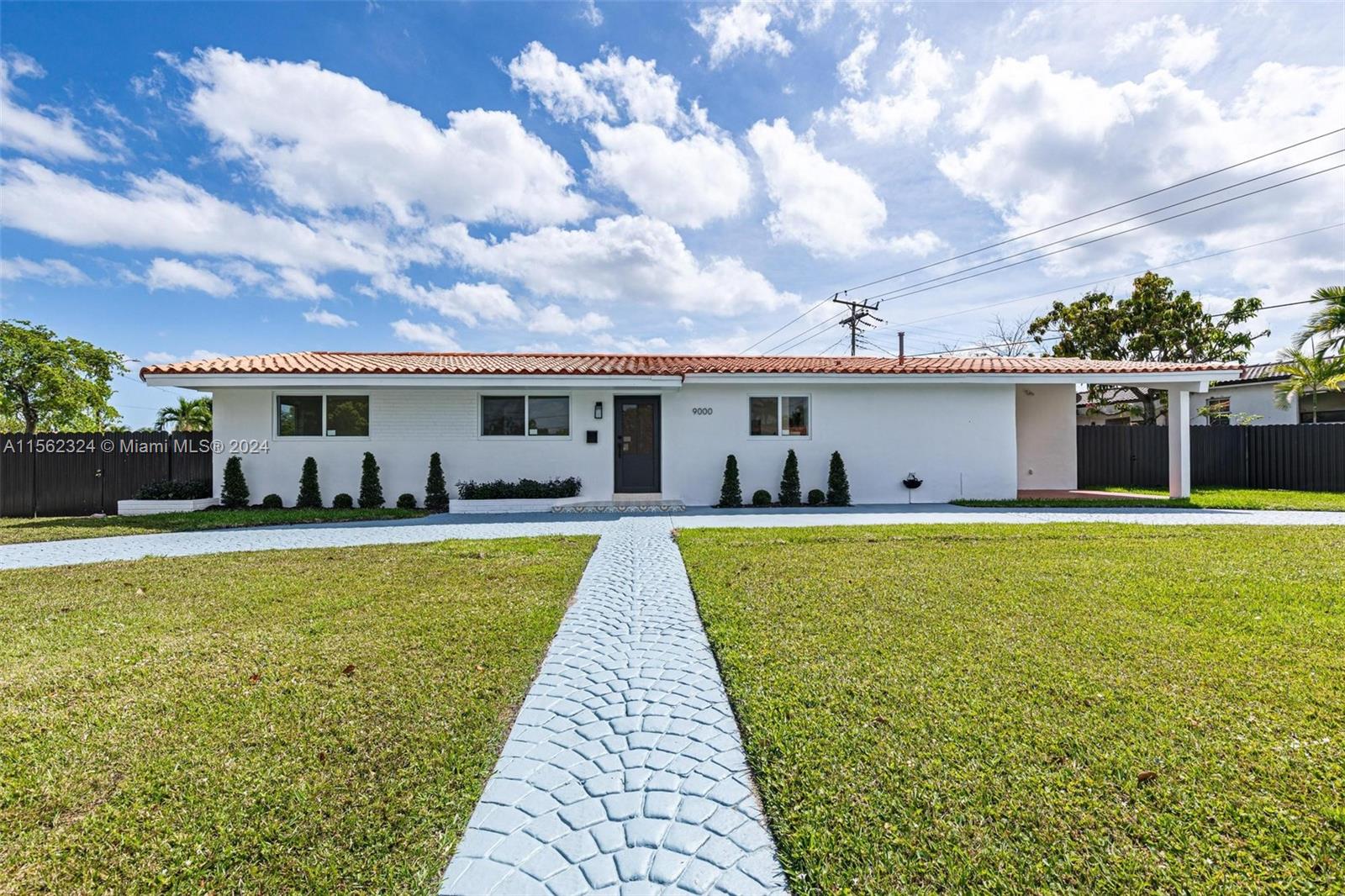 9000 SW 18th Ter  For Sale A11562324, FL