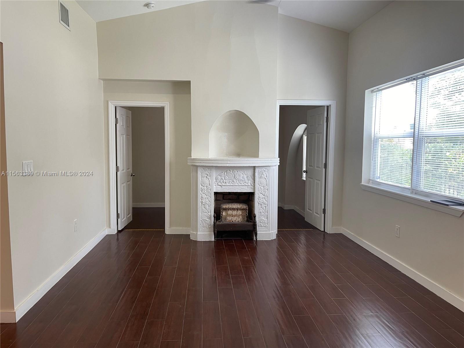 552 NE 74th St, Miami, Florida 33138, 3 Bedrooms Bedrooms, ,2 BathroomsBathrooms,Residentiallease,For Rent,552 NE 74th St,A11563380