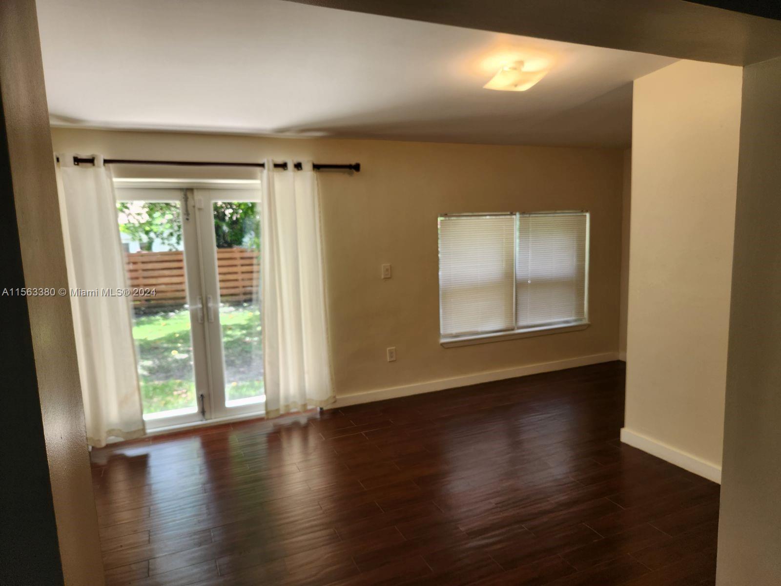 552 NE 74th St, Miami, Florida 33138, 3 Bedrooms Bedrooms, ,2 BathroomsBathrooms,Residentiallease,For Rent,552 NE 74th St,A11563380