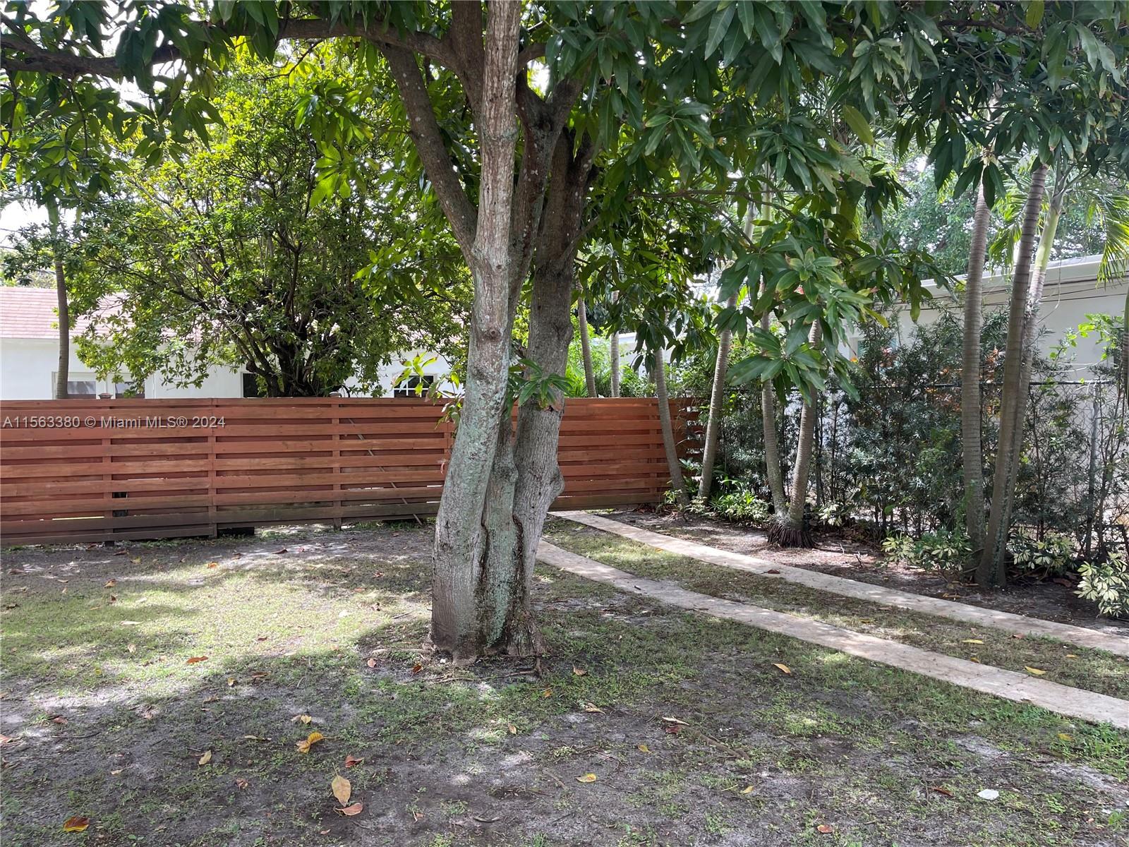 552 NE 74th St, Miami, Florida 33138, 3 Bedrooms Bedrooms, ,2 BathroomsBathrooms,Residentiallease,For Rent,552 NE 74th St,A11563380