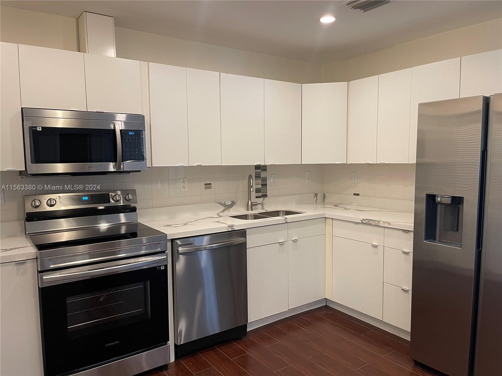 552 NE 74th St, Miami, Florida 33138, 3 Bedrooms Bedrooms, ,2 BathroomsBathrooms,Residentiallease,For Rent,552 NE 74th St,A11563380