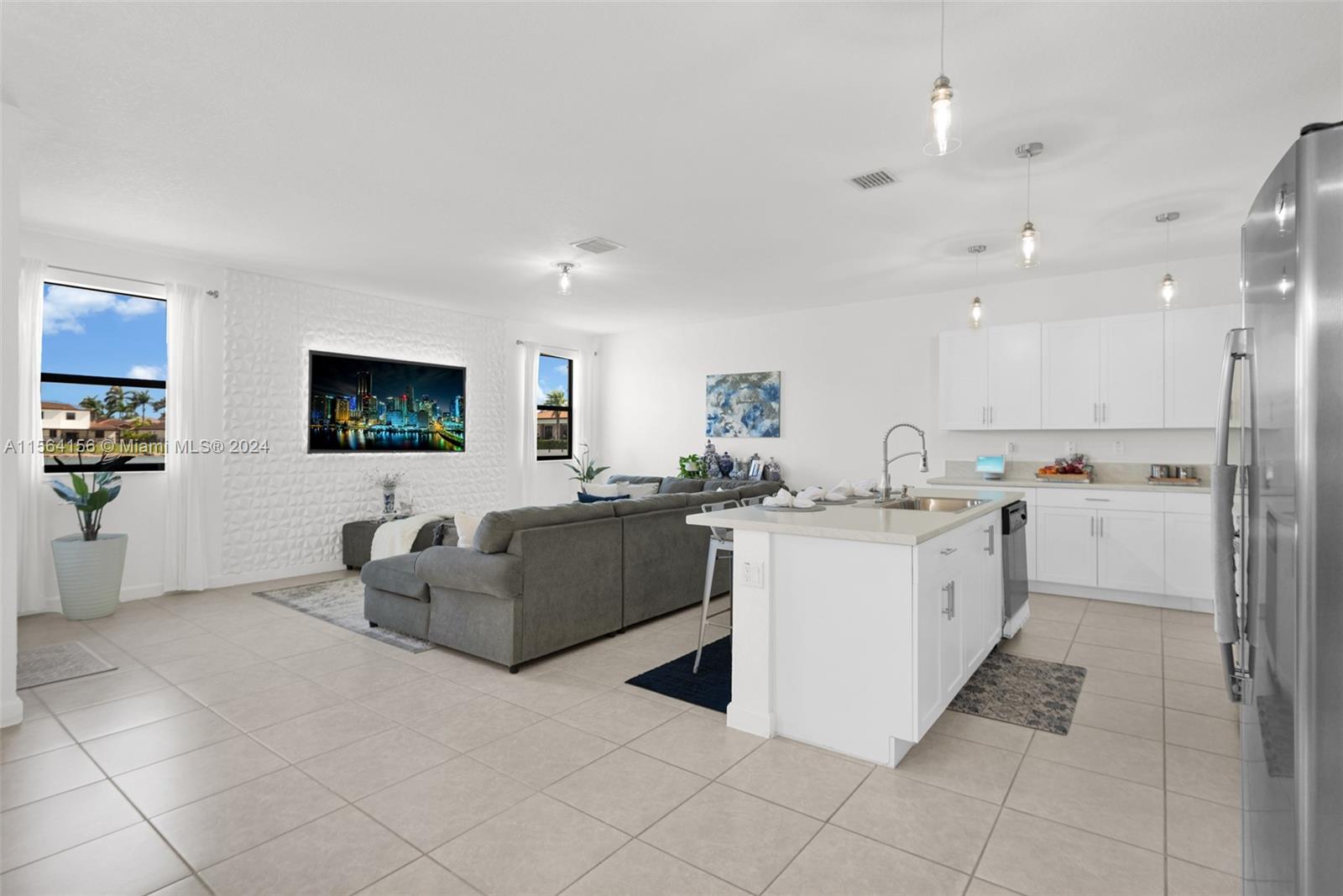 2567 SE 2nd St, Homestead, Florida 33033, 4 Bedrooms Bedrooms, 10 Rooms Rooms,3 BathroomsBathrooms,Residential,For Sale,2567 SE 2nd St,A11564156