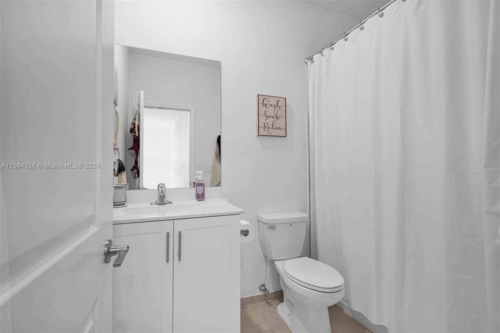 2567 SE 2nd St, Homestead, Florida 33033, 4 Bedrooms Bedrooms, 10 Rooms Rooms,3 BathroomsBathrooms,Residential,For Sale,2567 SE 2nd St,A11564156