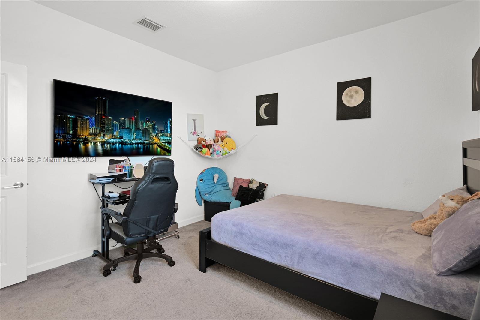 2567 SE 2nd St, Homestead, Florida 33033, 4 Bedrooms Bedrooms, 10 Rooms Rooms,3 BathroomsBathrooms,Residential,For Sale,2567 SE 2nd St,A11564156