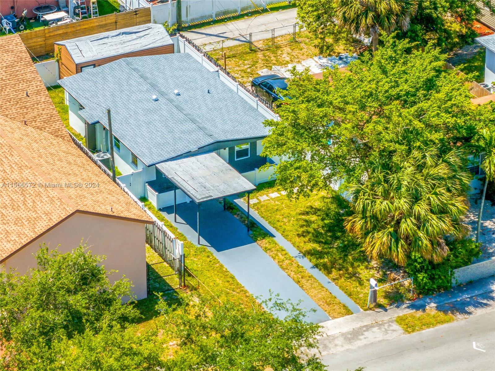 2210 Cody St, Hollywood, Florida 33020, 3 Bedrooms Bedrooms, ,2 BathroomsBathrooms,Residential,For Sale,2210 Cody St,A11566572