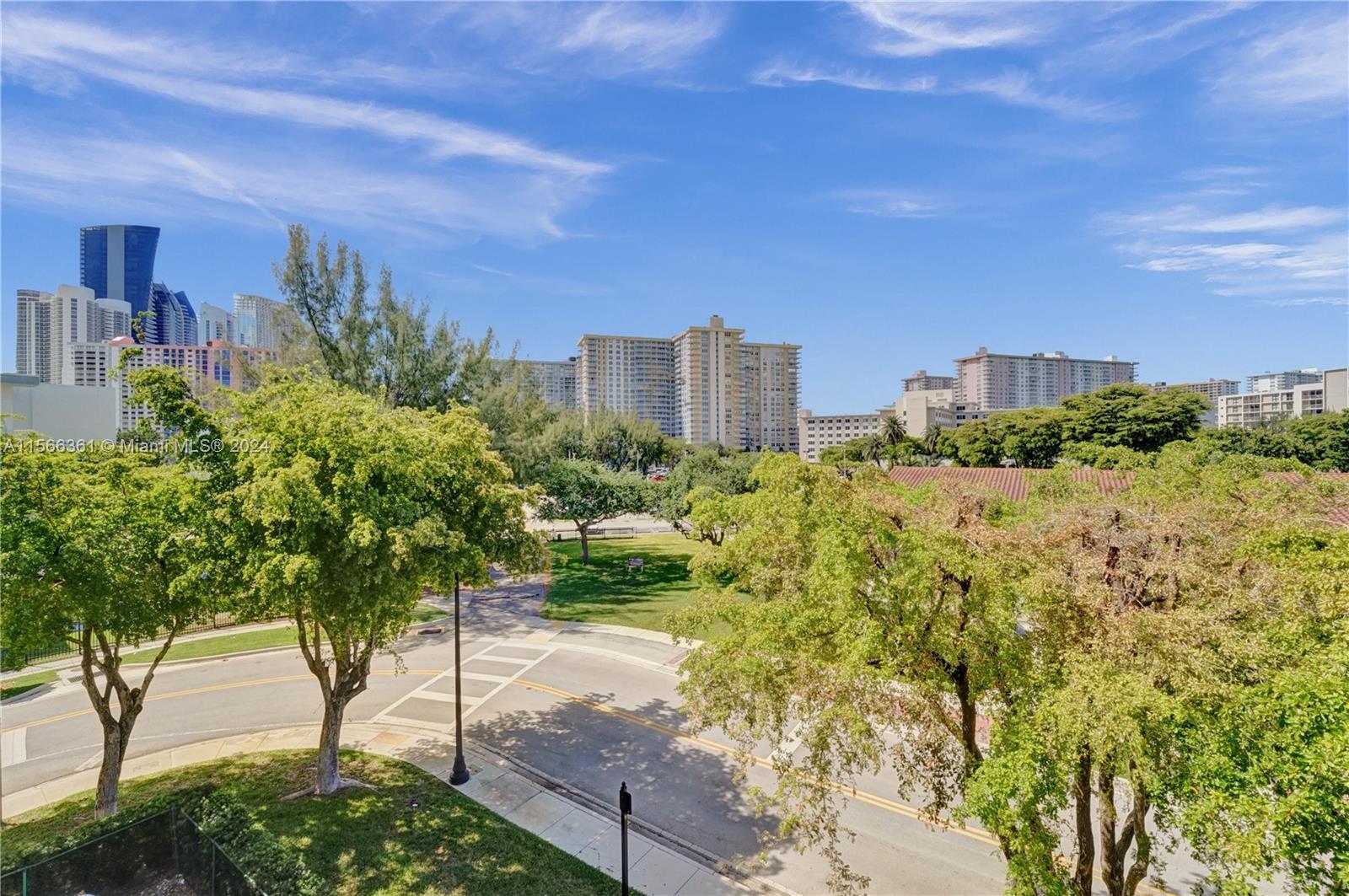 201 178th Dr 403, Sunny Isles Beach, Florida 33160, 2 Bedrooms Bedrooms, ,1 BathroomBathrooms,Residentiallease,For Rent,201 178th Dr 403,A11566361