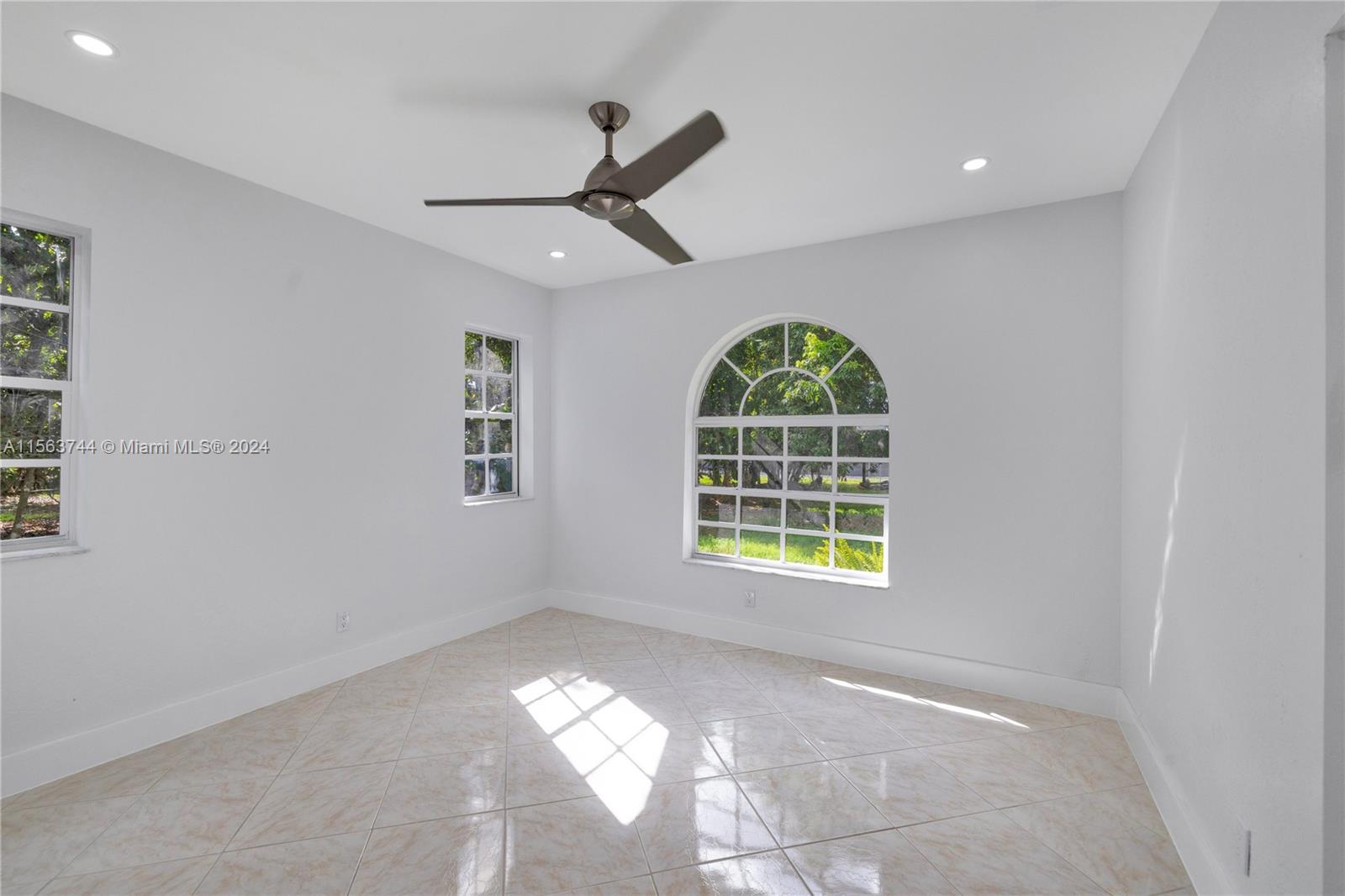 22445 SW 264th St, Homestead, Florida 33031, 3 Bedrooms Bedrooms, ,2 BathroomsBathrooms,Residentiallease,For Rent,22445 SW 264th St,A11563744