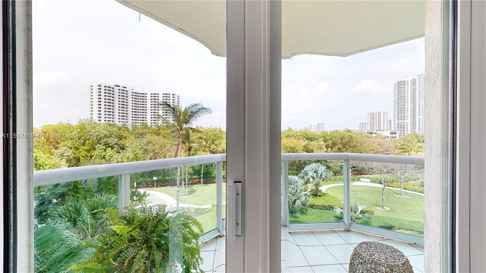 3370 Hidden Bay Dr 402, Aventura, Florida 33180, 2 Bedrooms Bedrooms, ,2 BathroomsBathrooms,Residential,For Sale,3370 Hidden Bay Dr 402,A11567419