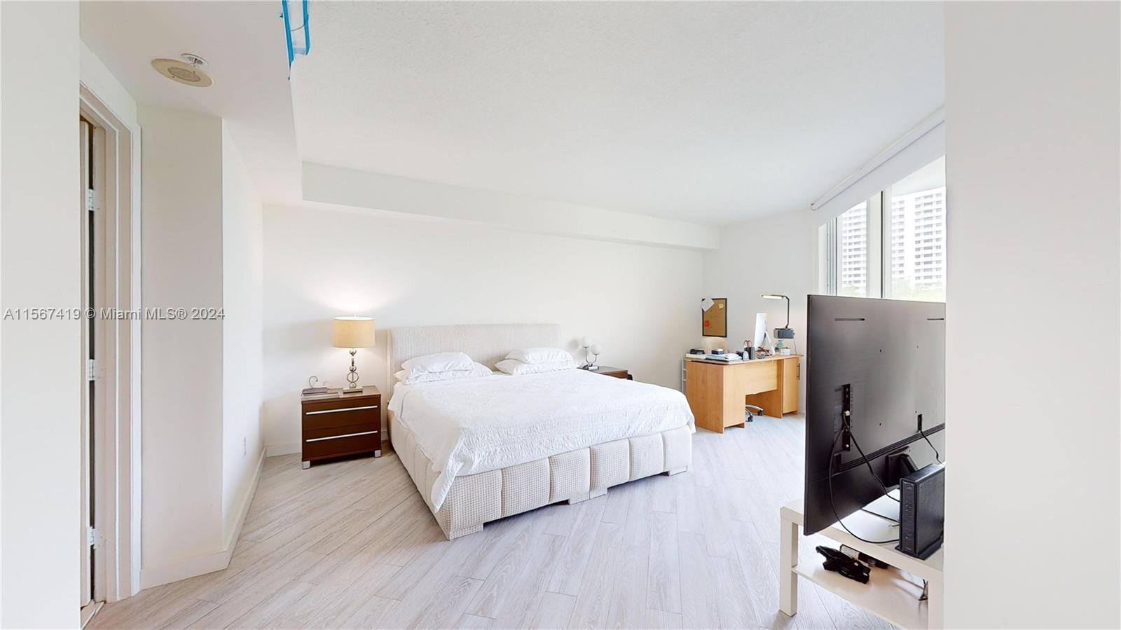 3370 Hidden Bay Dr 402, Aventura, Florida 33180, 2 Bedrooms Bedrooms, ,2 BathroomsBathrooms,Residential,For Sale,3370 Hidden Bay Dr 402,A11567419