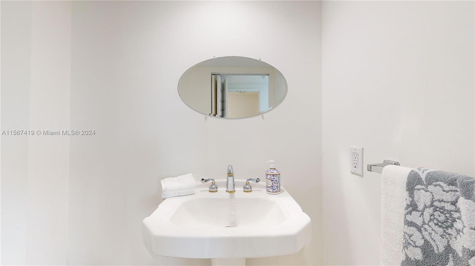 3370 Hidden Bay Dr 402, Aventura, Florida 33180, 2 Bedrooms Bedrooms, ,2 BathroomsBathrooms,Residential,For Sale,3370 Hidden Bay Dr 402,A11567419