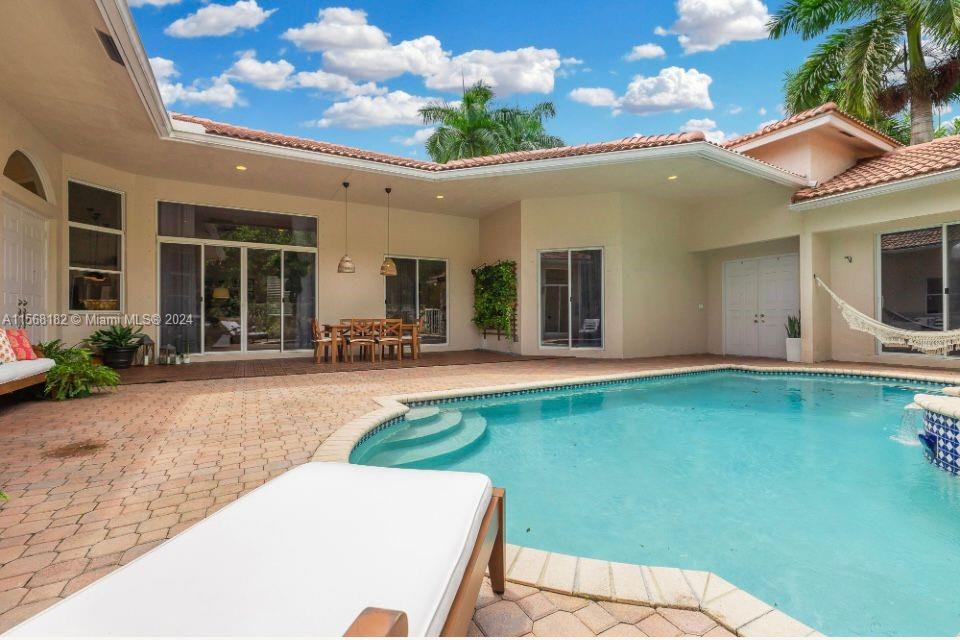 1604 Victoria Pointe Ln, Weston, Florida 33327, 4 Bedrooms Bedrooms, ,4 BathroomsBathrooms,Residential,For Sale,1604 Victoria Pointe Ln,A11568182