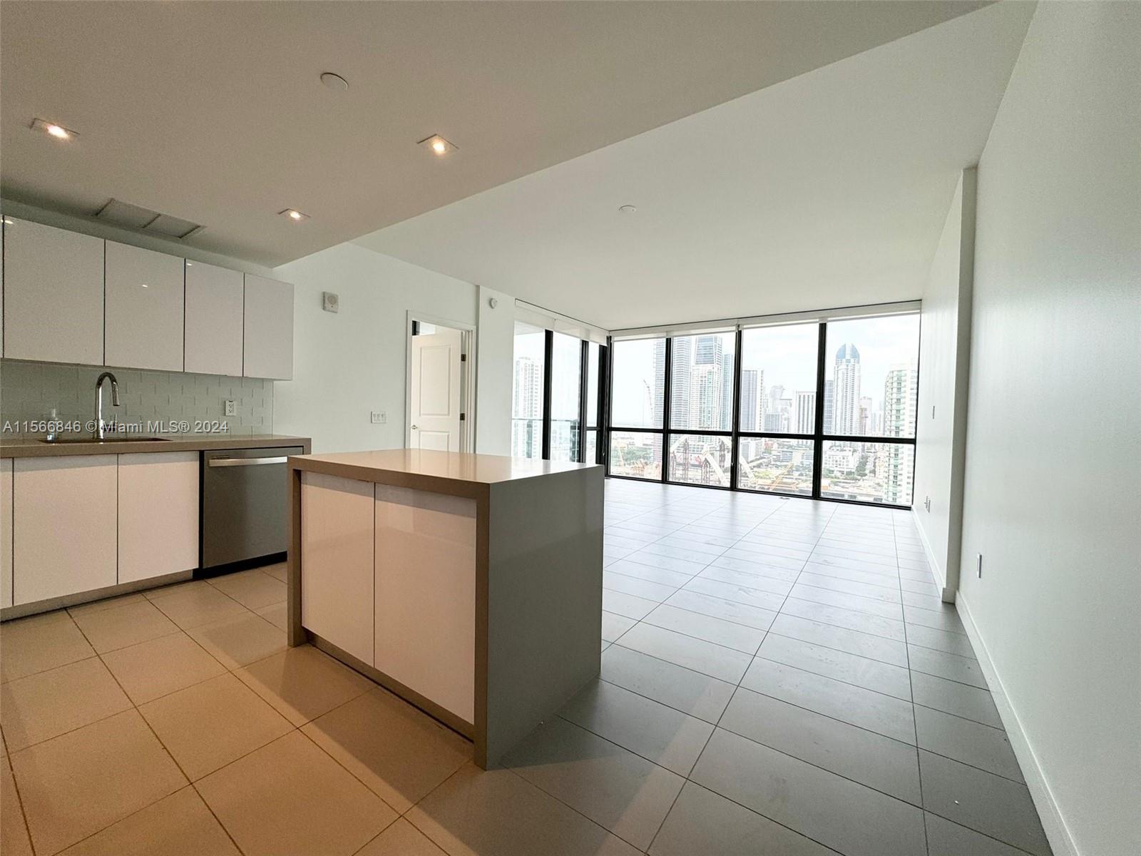 1600 NE 1st Ave 2406, Miami, Florida 33132, 2 Bedrooms Bedrooms, ,2 BathroomsBathrooms,Residentiallease,For Rent,1600 NE 1st Ave 2406,A11566846