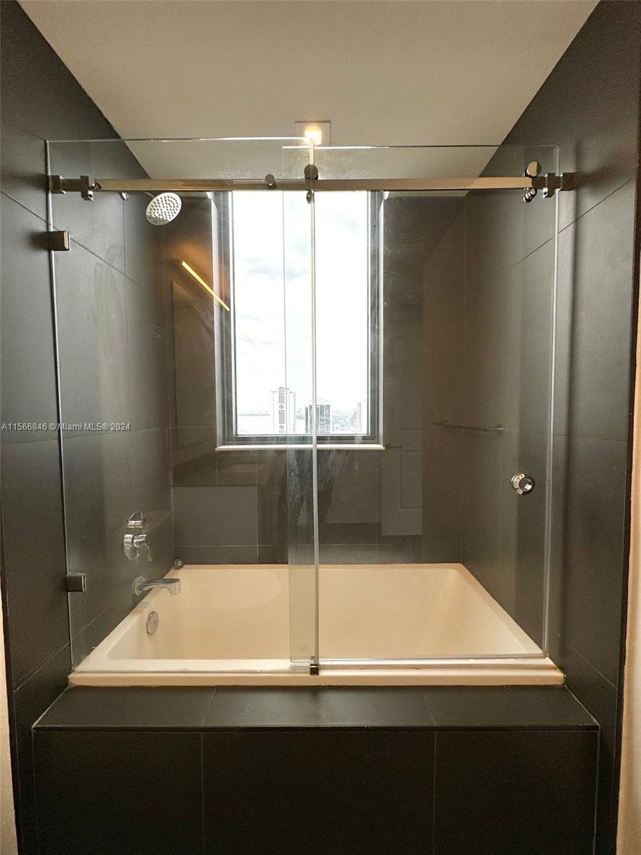 1600 NE 1st Ave 2406, Miami, Florida 33132, 2 Bedrooms Bedrooms, ,2 BathroomsBathrooms,Residentiallease,For Rent,1600 NE 1st Ave 2406,A11566846