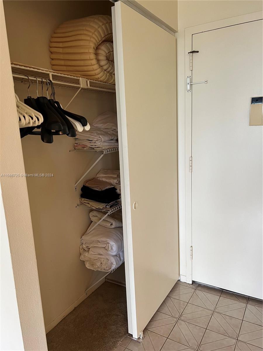 2000 Atlantic Shores Blvd 504, Hallandale Beach, Florida 33009, 1 Bedroom Bedrooms, ,1 BathroomBathrooms,Residentiallease,For Rent,2000 Atlantic Shores Blvd 504,A11566725