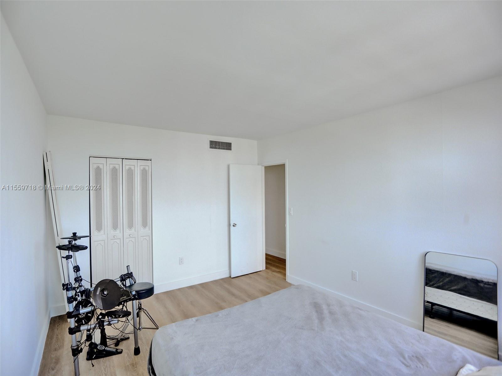 3375 N Country Club Dr 806, Aventura, Florida 33180, 2 Bedrooms Bedrooms, ,2 BathroomsBathrooms,Residential,For Sale,3375 N Country Club Dr 806,A11559718