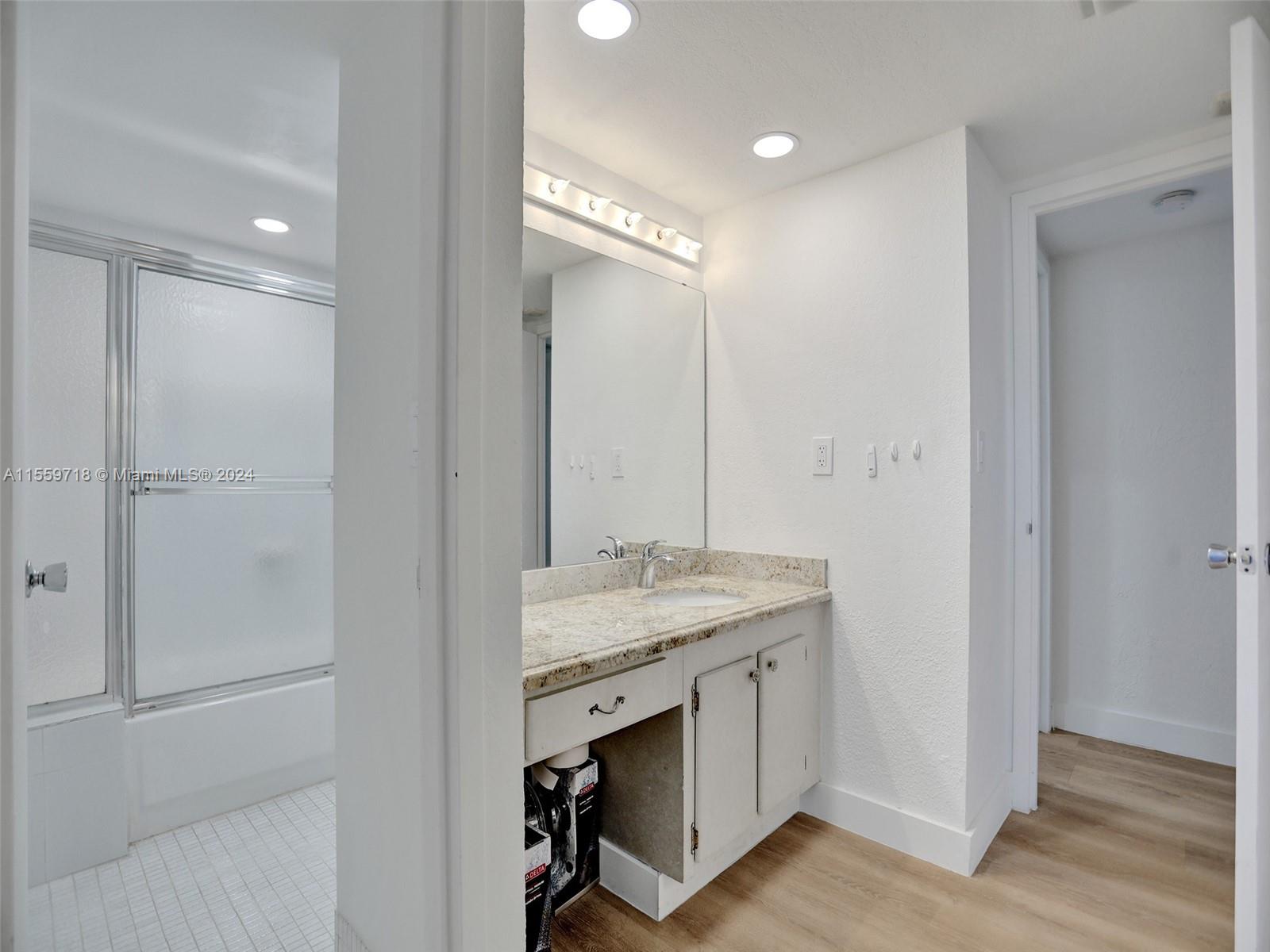 3375 N Country Club Dr 806, Aventura, Florida 33180, 2 Bedrooms Bedrooms, ,2 BathroomsBathrooms,Residential,For Sale,3375 N Country Club Dr 806,A11559718