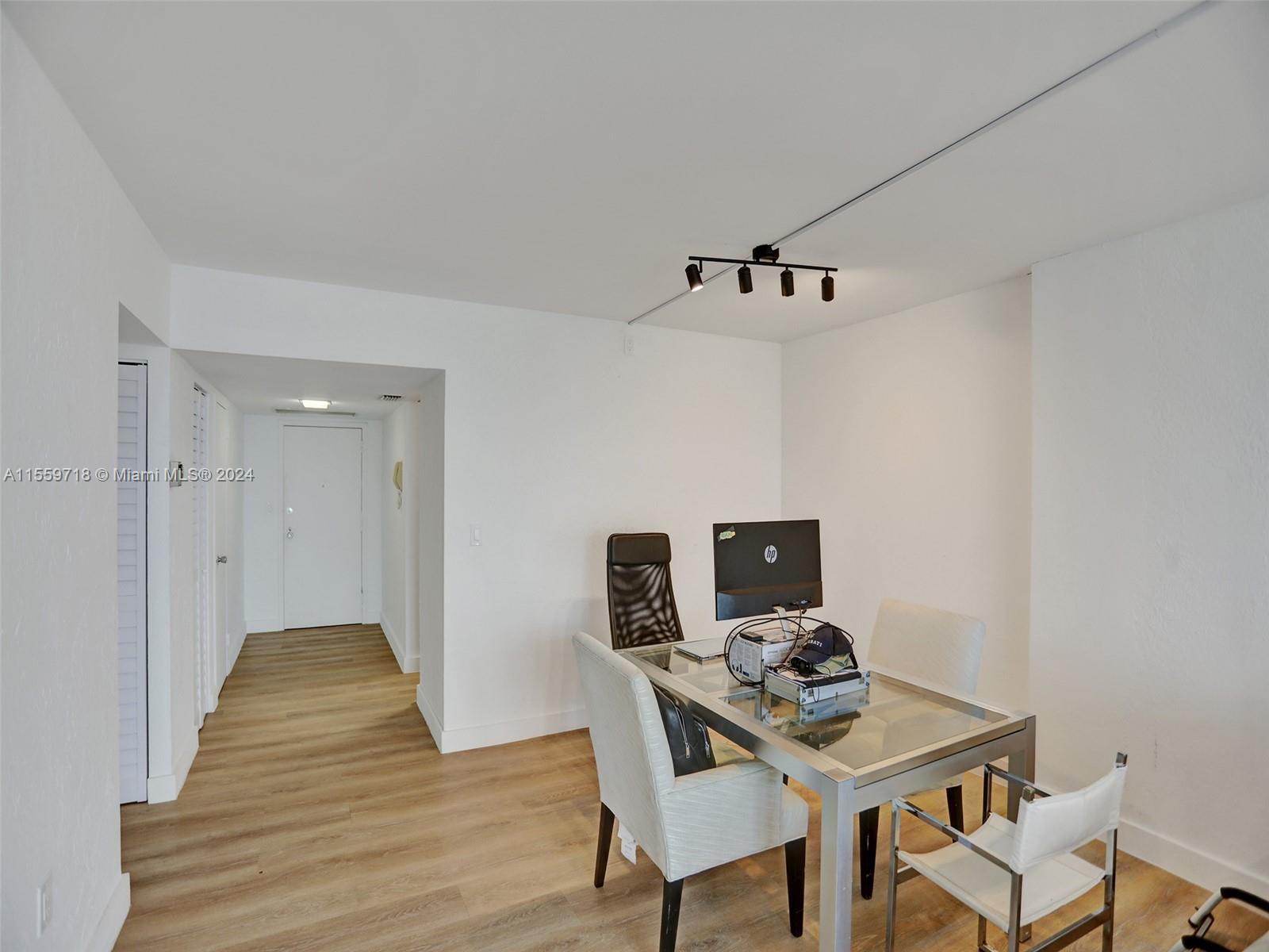 3375 N Country Club Dr 806, Aventura, Florida 33180, 2 Bedrooms Bedrooms, ,2 BathroomsBathrooms,Residential,For Sale,3375 N Country Club Dr 806,A11559718