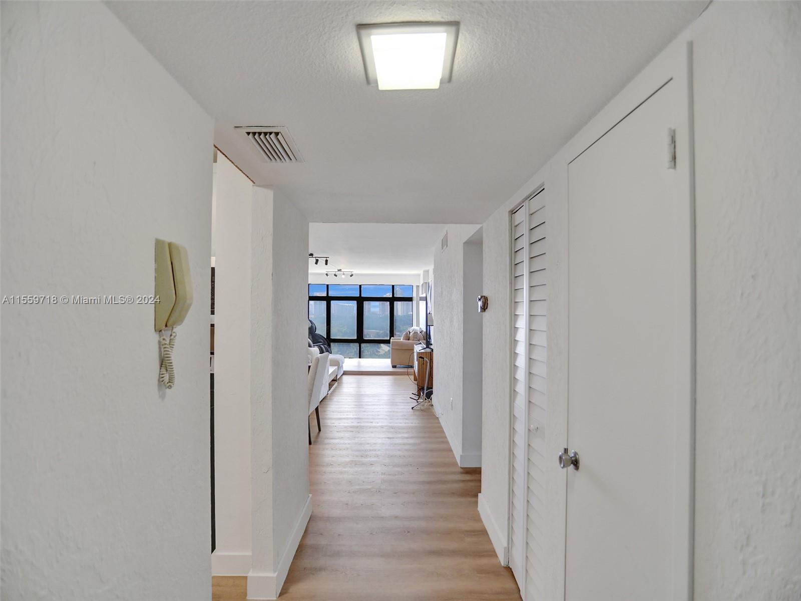 3375 N Country Club Dr 806, Aventura, Florida 33180, 2 Bedrooms Bedrooms, ,2 BathroomsBathrooms,Residential,For Sale,3375 N Country Club Dr 806,A11559718