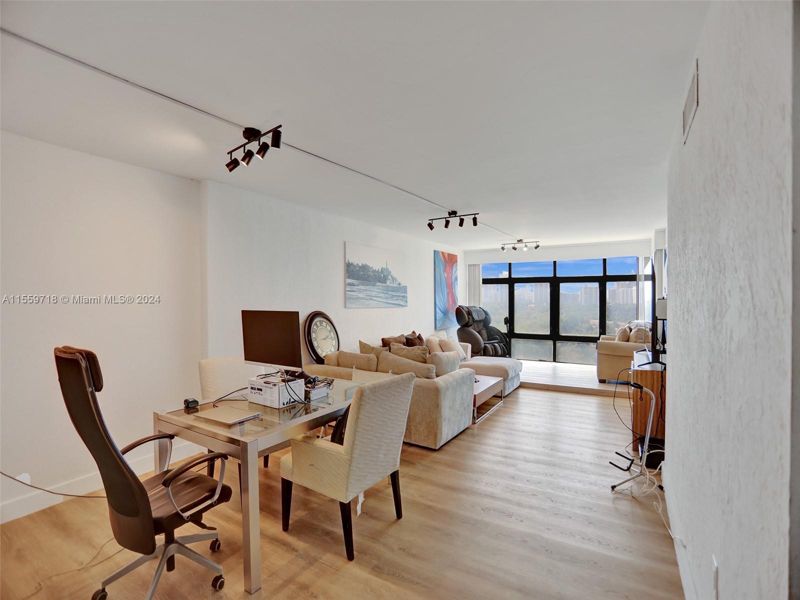 3375 N Country Club Dr 806, Aventura, Florida 33180, 2 Bedrooms Bedrooms, ,2 BathroomsBathrooms,Residential,For Sale,3375 N Country Club Dr 806,A11559718