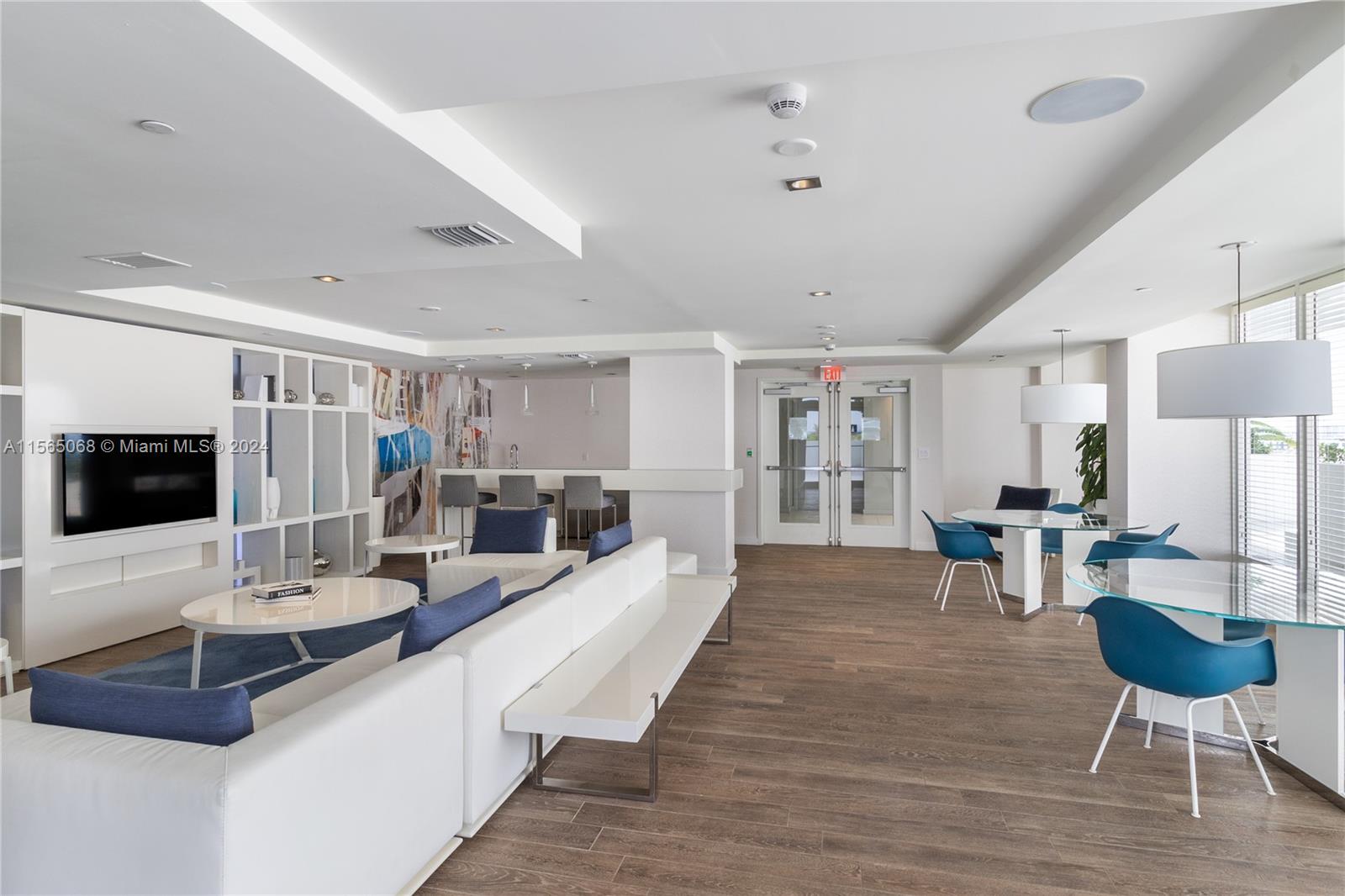 4250 Biscayne Blvd 701, Miami, Florida 33137, 2 Bedrooms Bedrooms, ,2 BathroomsBathrooms,Residentiallease,For Rent,4250 Biscayne Blvd 701,A11565068