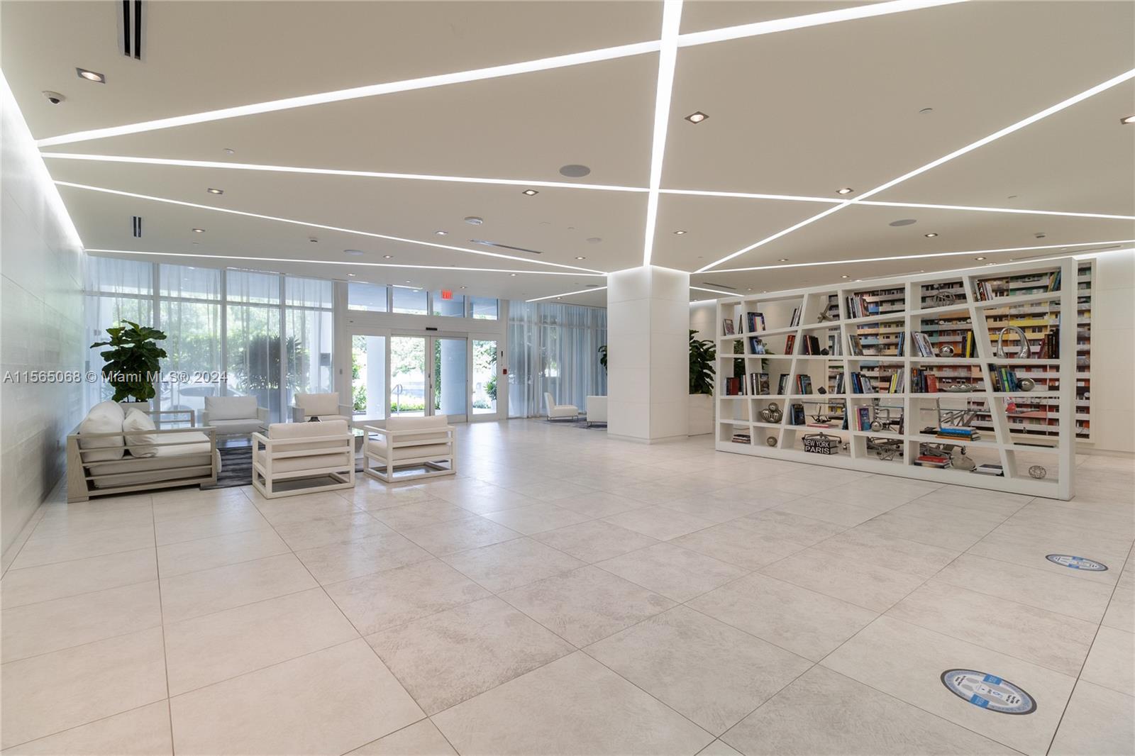 4250 Biscayne Blvd 701, Miami, Florida 33137, 2 Bedrooms Bedrooms, ,2 BathroomsBathrooms,Residentiallease,For Rent,4250 Biscayne Blvd 701,A11565068