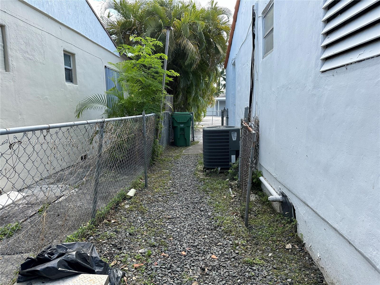 810 NW 17th Ct, Miami, Florida 33125, 4 Bedrooms Bedrooms, ,2 BathroomsBathrooms,Residential,For Sale,810 NW 17th Ct,A11568252