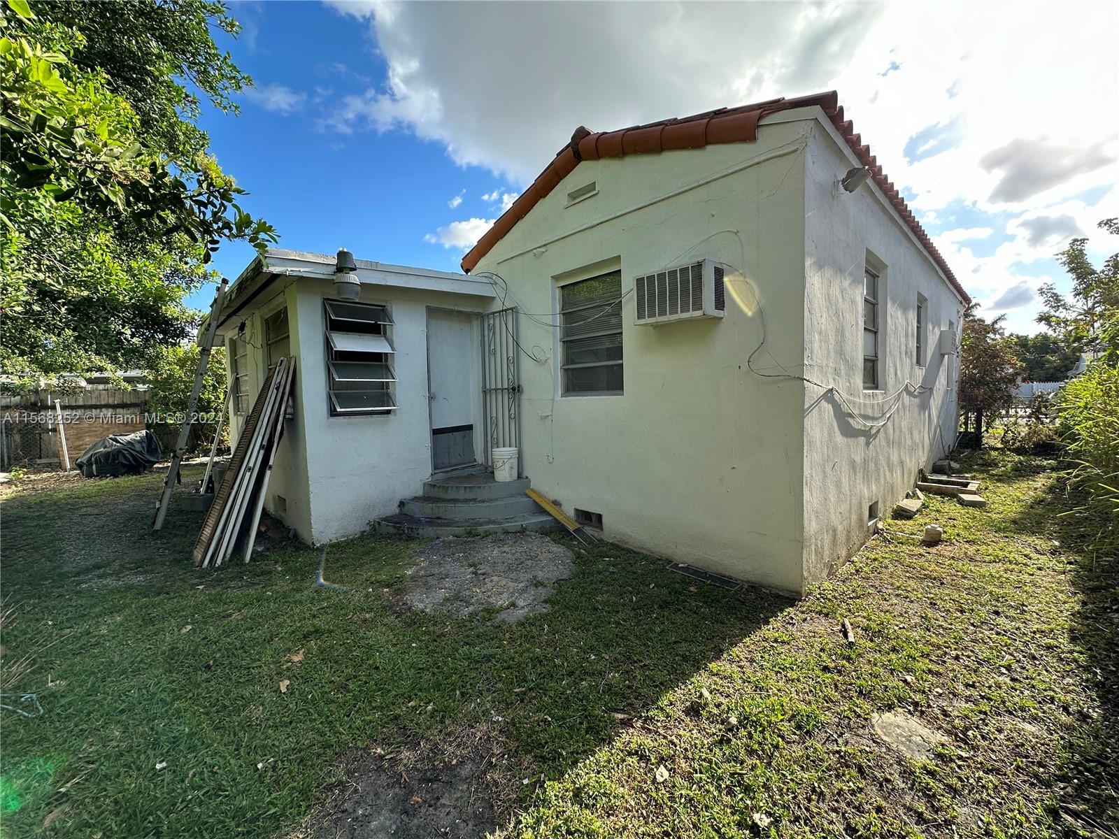 810 NW 17th Ct, Miami, Florida 33125, 4 Bedrooms Bedrooms, ,2 BathroomsBathrooms,Residential,For Sale,810 NW 17th Ct,A11568252