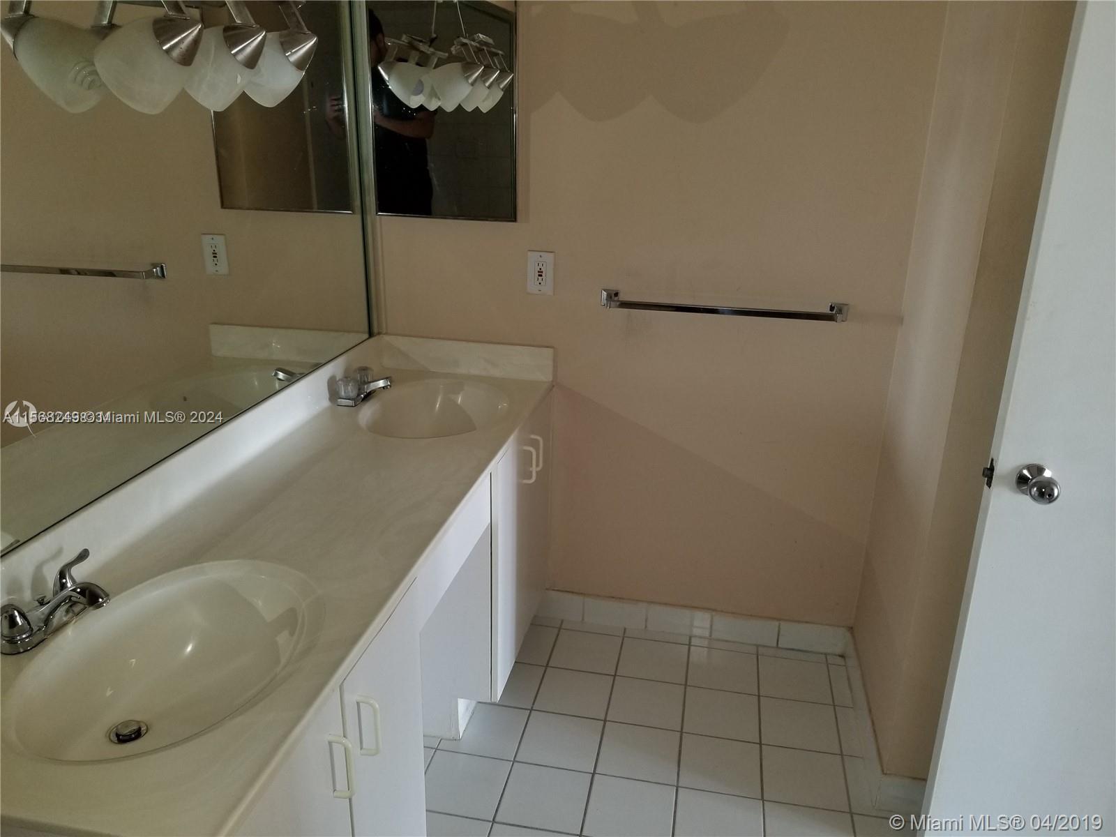 3300 NE 191st St 305, Aventura, Florida 33180, 2 Bedrooms Bedrooms, ,2 BathroomsBathrooms,Residentiallease,For Rent,3300 NE 191st St 305,A11568249