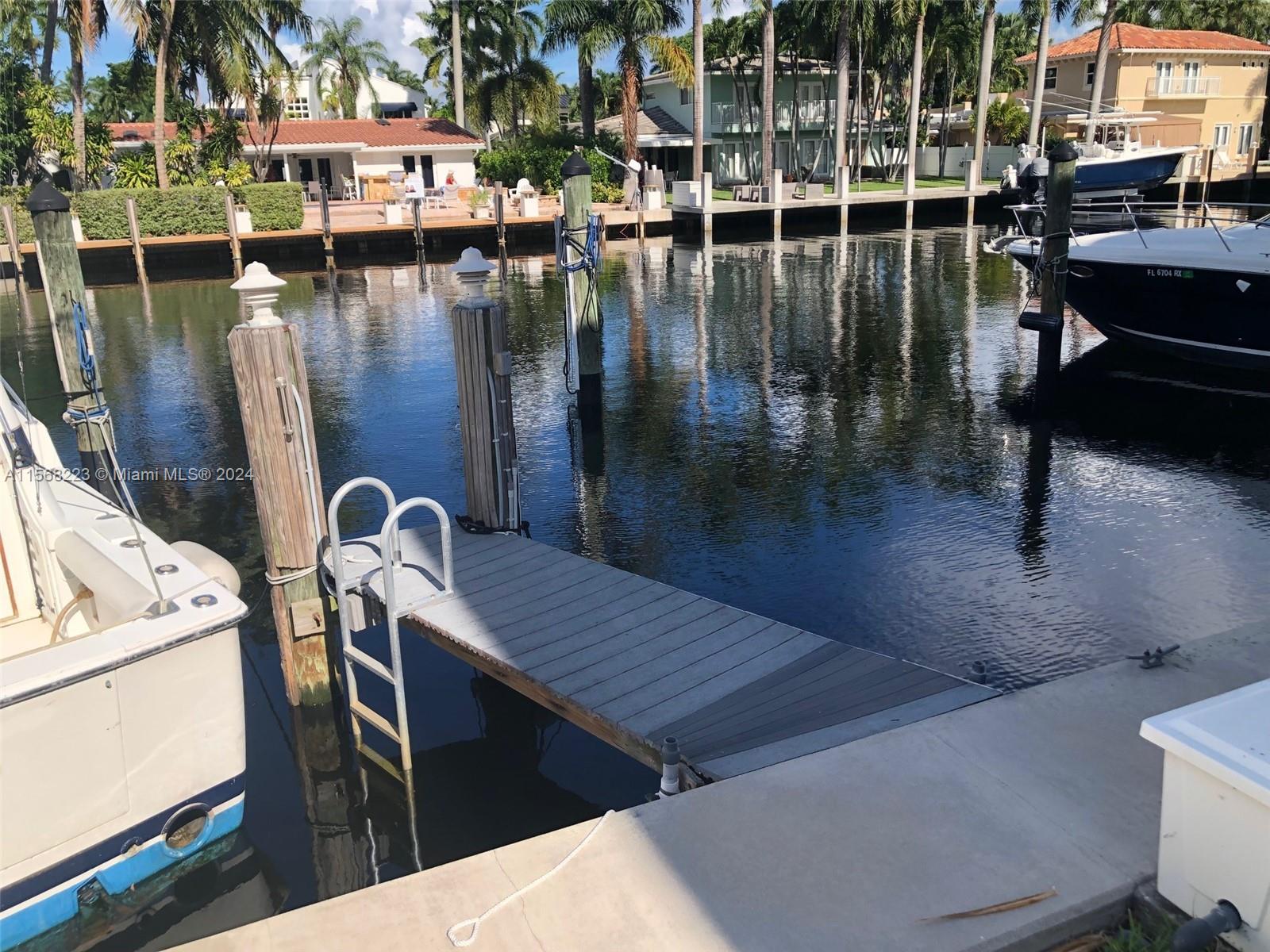 76  Isle of Venice DOCK 4  For Sale A11568223, FL