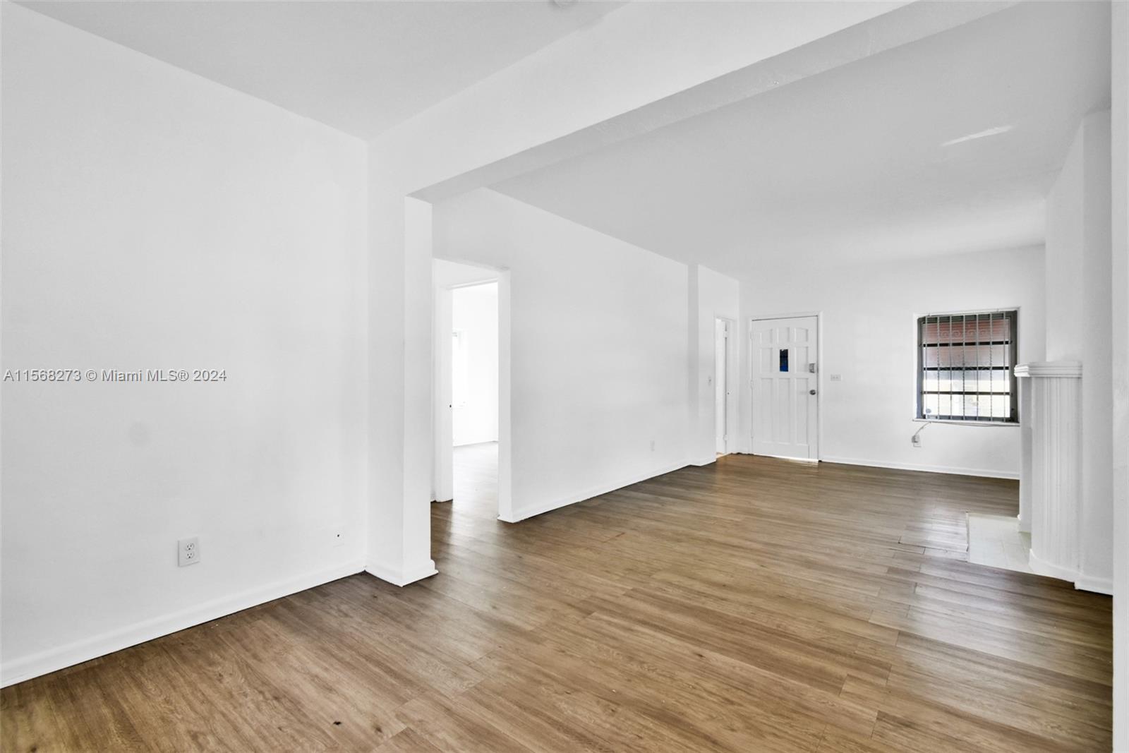 Listing Photo 9