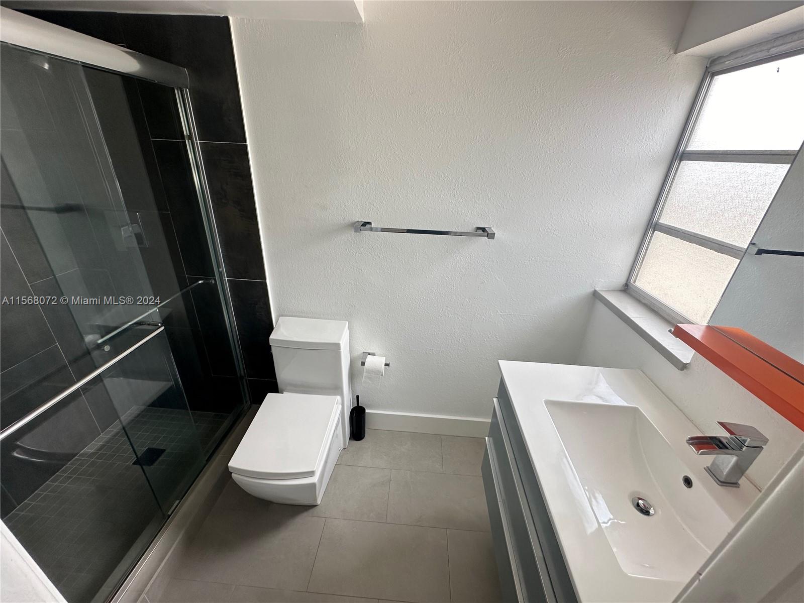 900 NE 12th Ave 501, Hallandale Beach, Florida 33009, 2 Bedrooms Bedrooms, ,2 BathroomsBathrooms,Residentiallease,For Rent,900 NE 12th Ave 501,A11568072