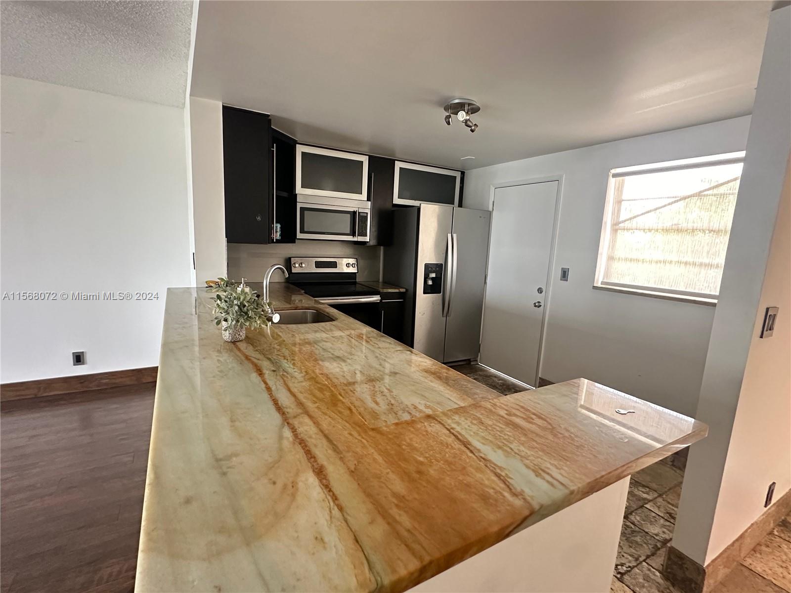 900 NE 12th Ave 501, Hallandale Beach, Florida 33009, 2 Bedrooms Bedrooms, ,2 BathroomsBathrooms,Residentiallease,For Rent,900 NE 12th Ave 501,A11568072