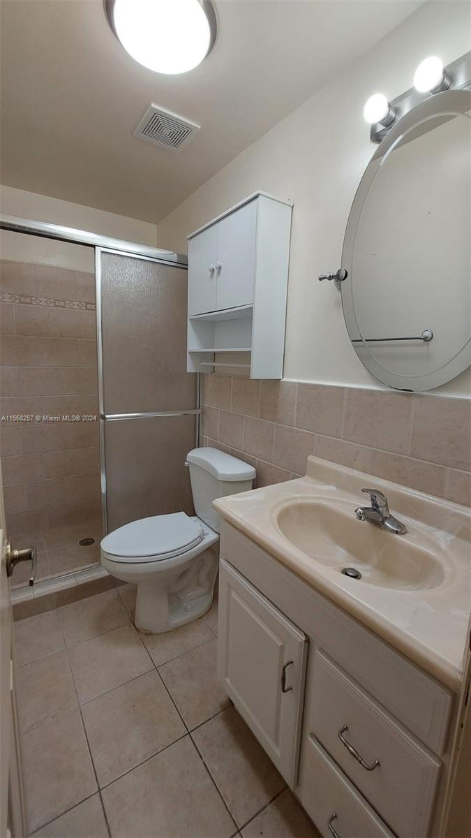 1430 NE 170th St 318, North Miami Beach, Florida 33162, 2 Bedrooms Bedrooms, ,2 BathroomsBathrooms,Residential,For Sale,1430 NE 170th St 318,A11568257