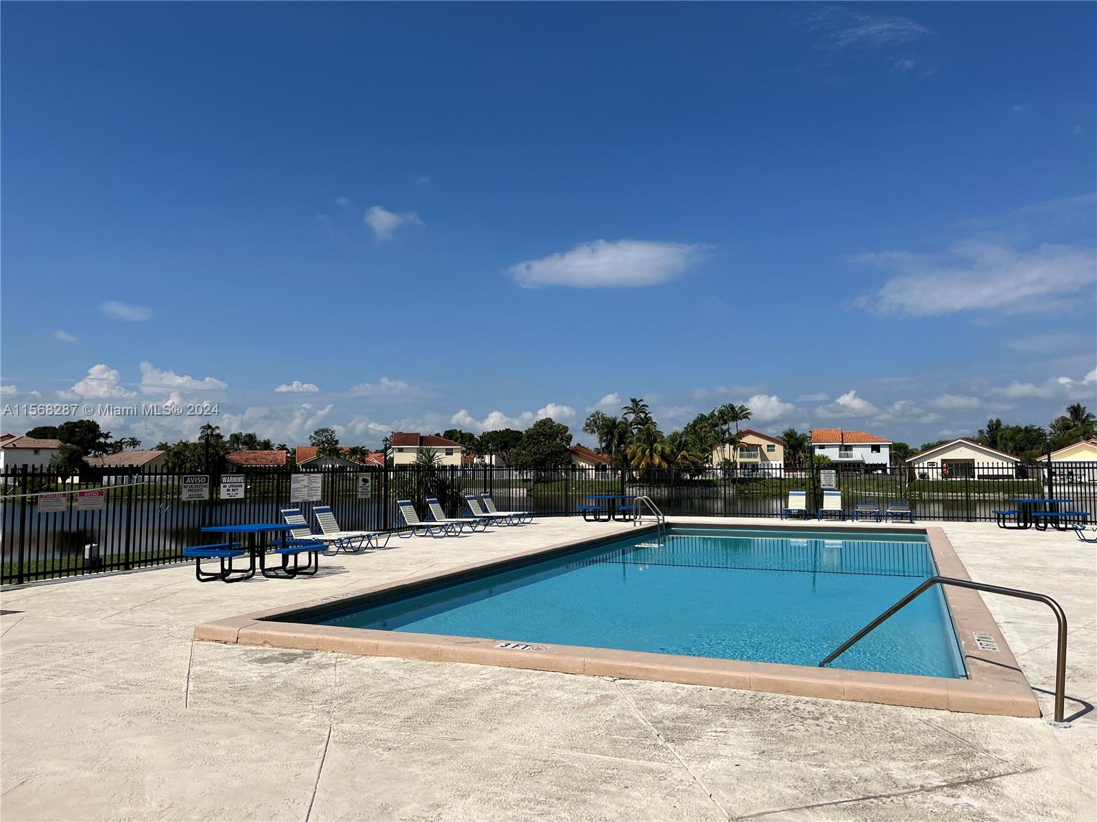 8211 NW 191st St 3-E, Hialeah, Florida 33015, 2 Bedrooms Bedrooms, ,2 BathroomsBathrooms,Residentiallease,For Rent,8211 NW 191st St 3-E,A11568287