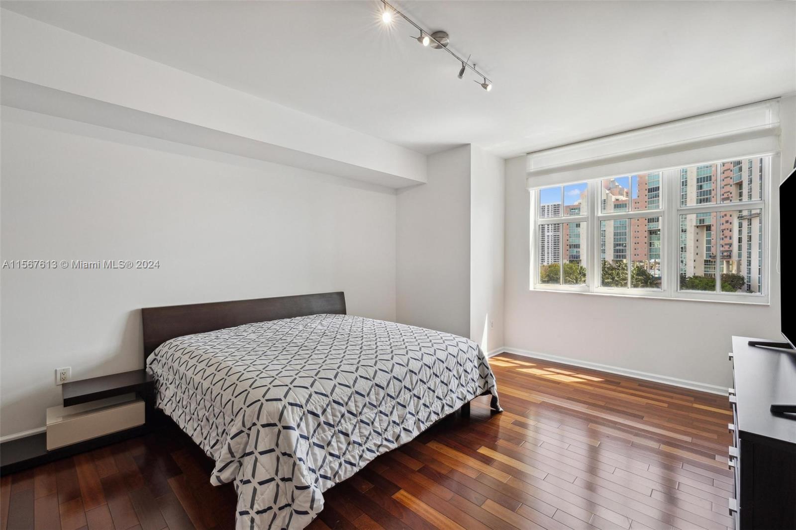 3340 NE 190th St 705, Aventura, Florida 33180, 3 Bedrooms Bedrooms, ,3 BathroomsBathrooms,Residential,For Sale,3340 NE 190th St 705,A11567613