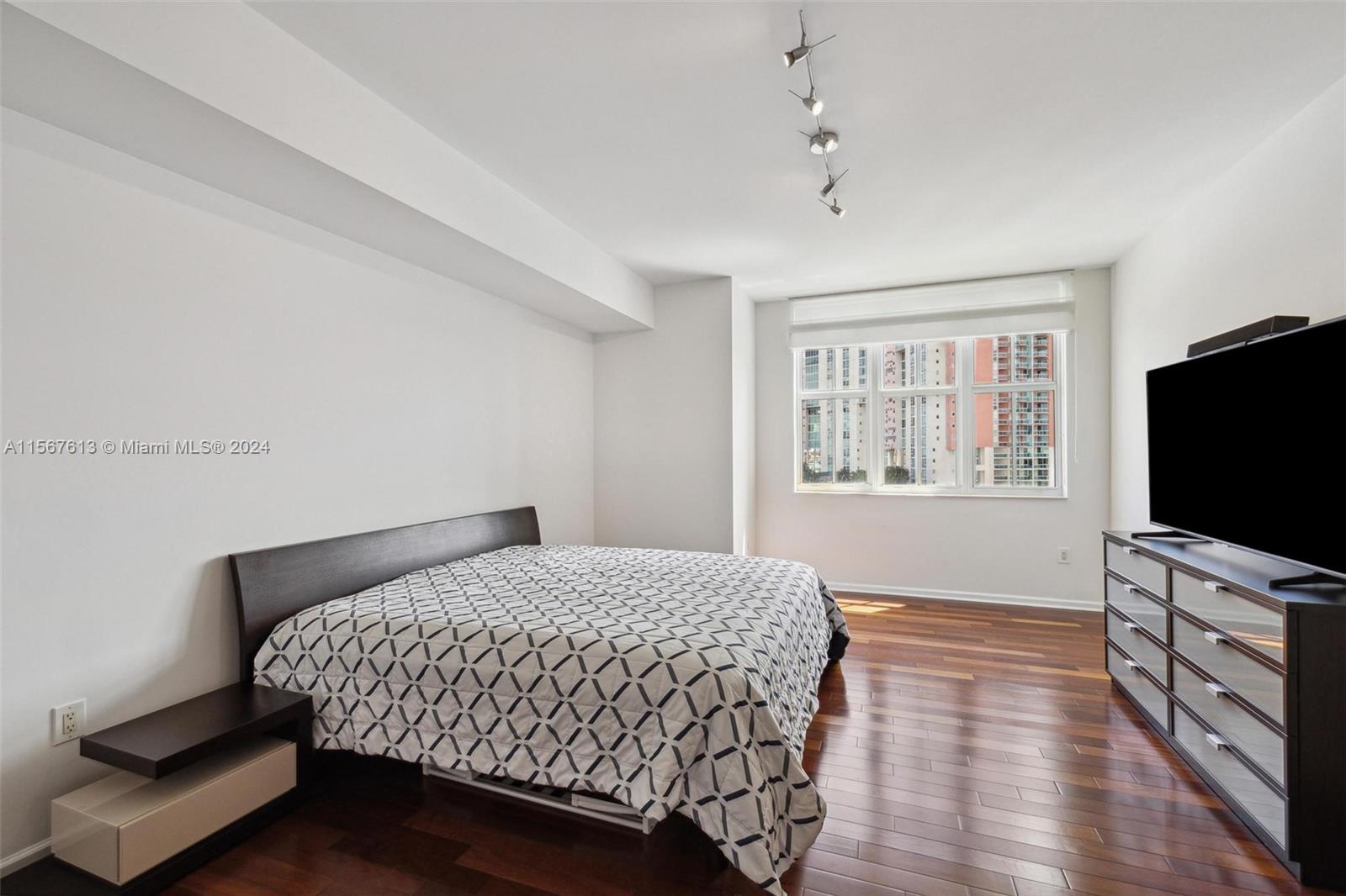 3340 NE 190th St 705, Aventura, Florida 33180, 3 Bedrooms Bedrooms, ,3 BathroomsBathrooms,Residential,For Sale,3340 NE 190th St 705,A11567613